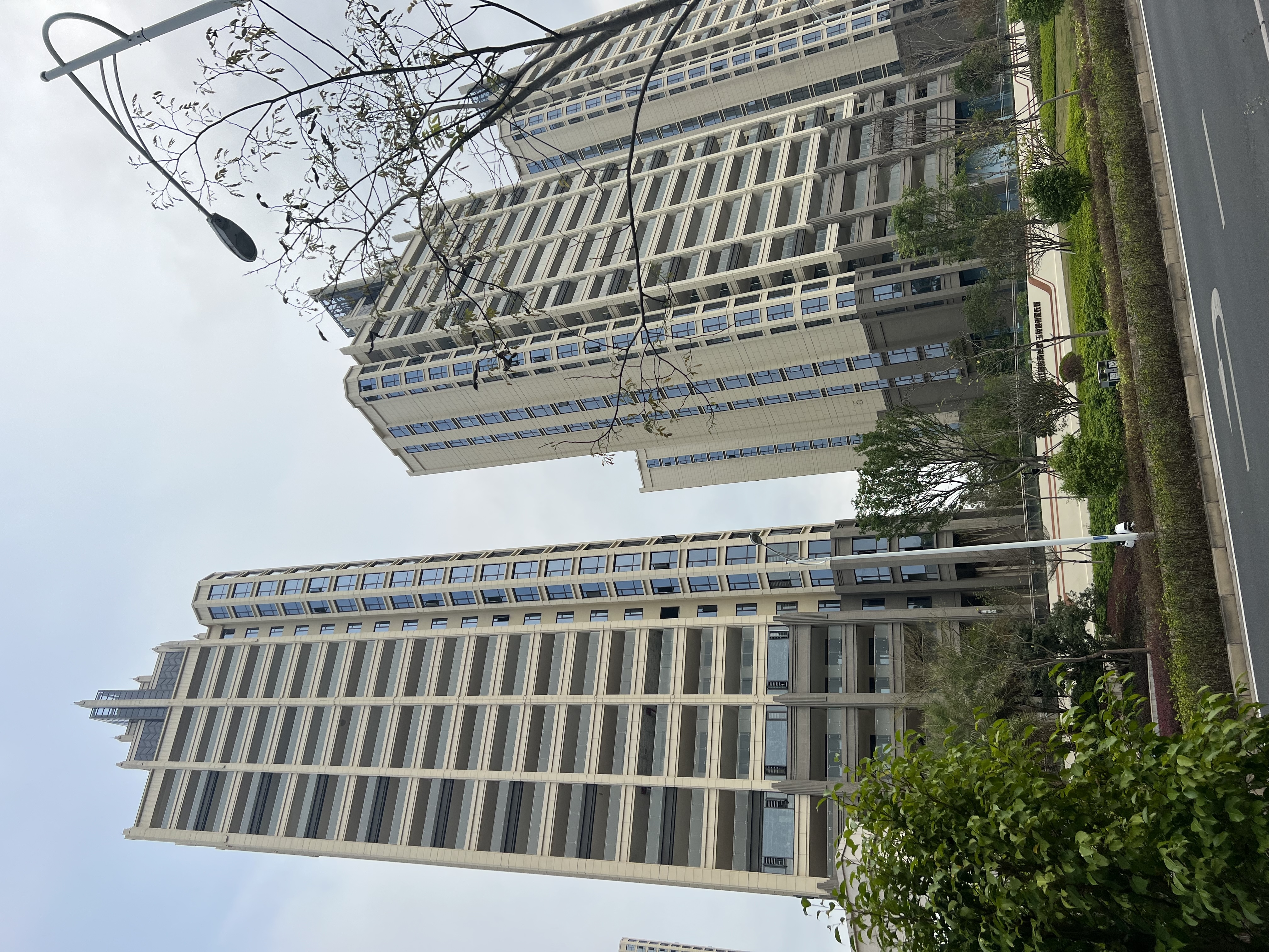 新款爆款小型极窄简约现代免安装收纳柜子实木床头柜超窄家用卧室 【实木多层板】胡桃色台面-米白色 50x40x50cm 实拍图