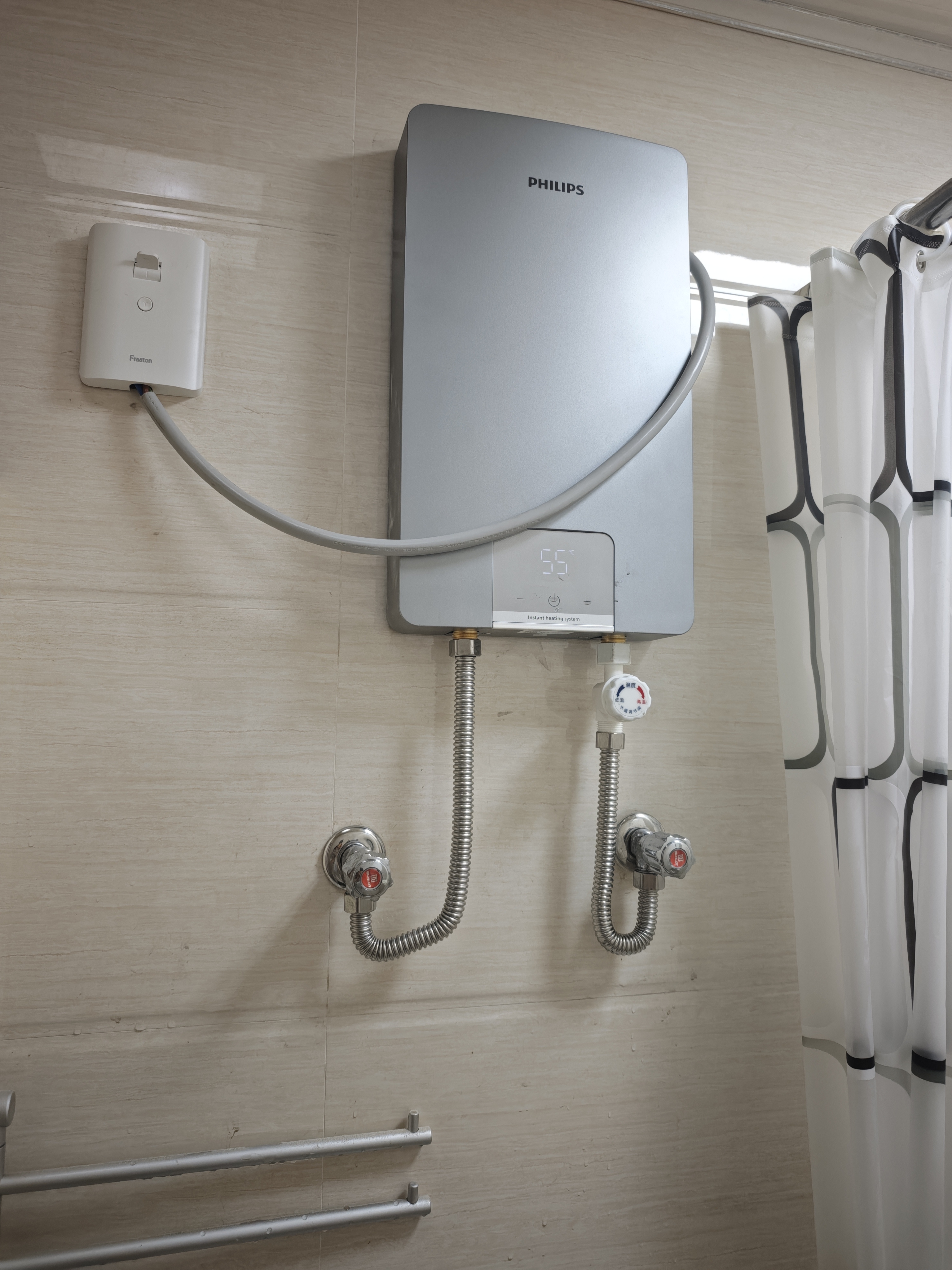 飞利浦（PHILIPS）即热式电热水器上门安装 7000W智能速热 无极变频免储水 国家补贴15% 水电分离AWH2408/93(70DA) 实拍图
