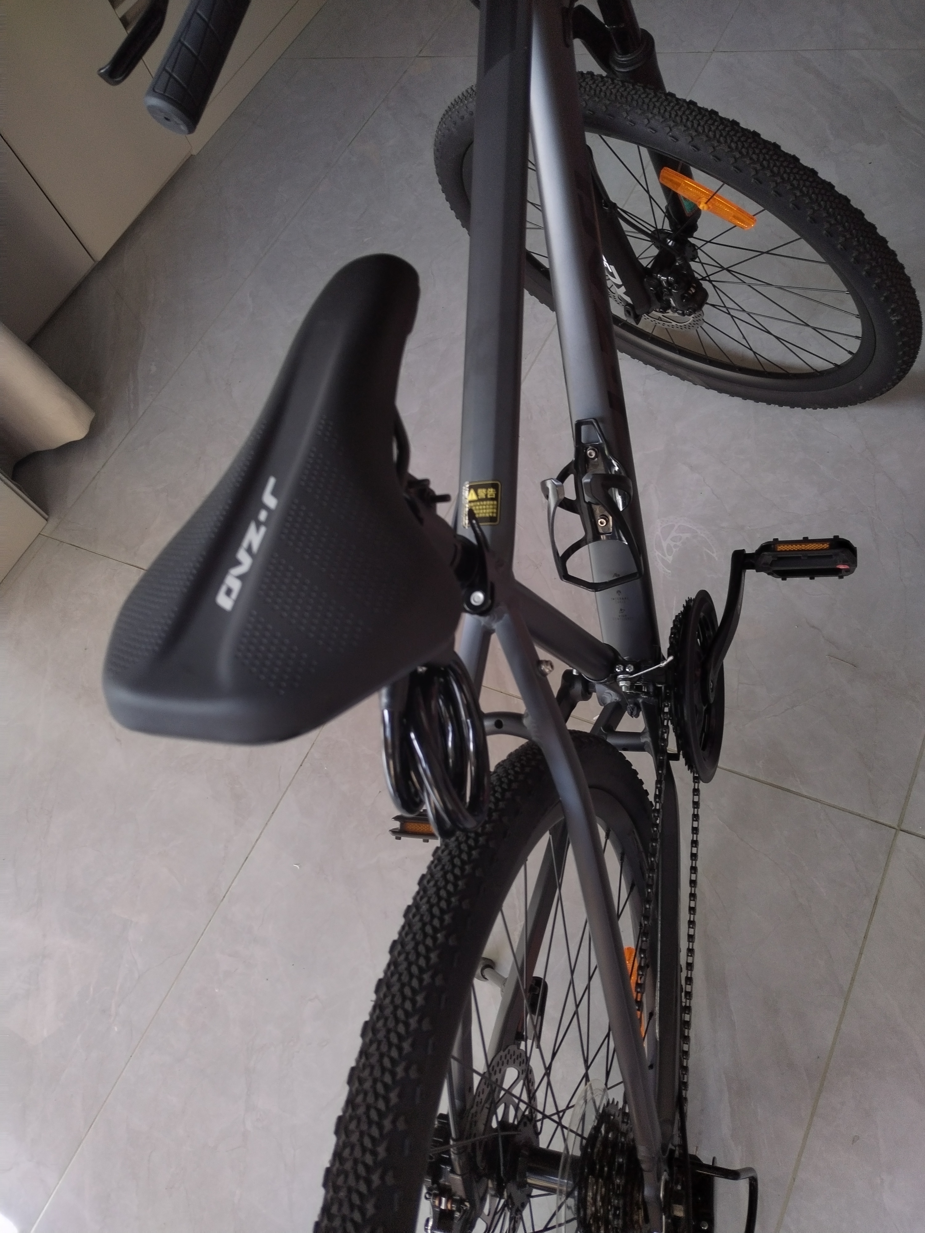 京东京造 XC350山地自行车铝合金禧玛诺21速油压碟刹成年人学生17寸太空灰 实拍图
