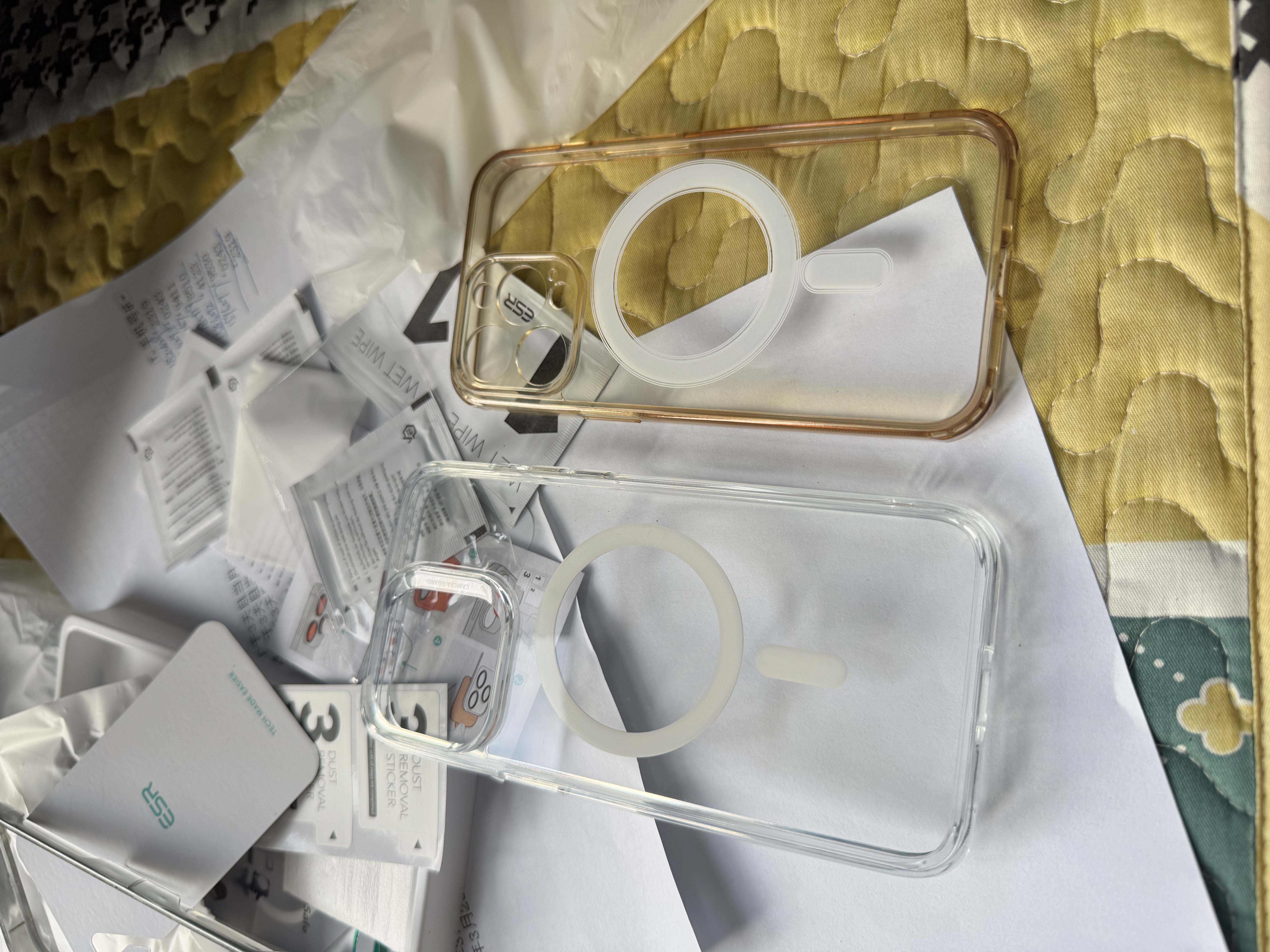 亿色【苹果壳膜盲盒】适用苹果12/13/14/15系列手机壳pro透明壳promax液态硅胶壳plus玻璃壳防摔简约 基础款盲盒【2个产品】 iphone 13 pro 实拍图