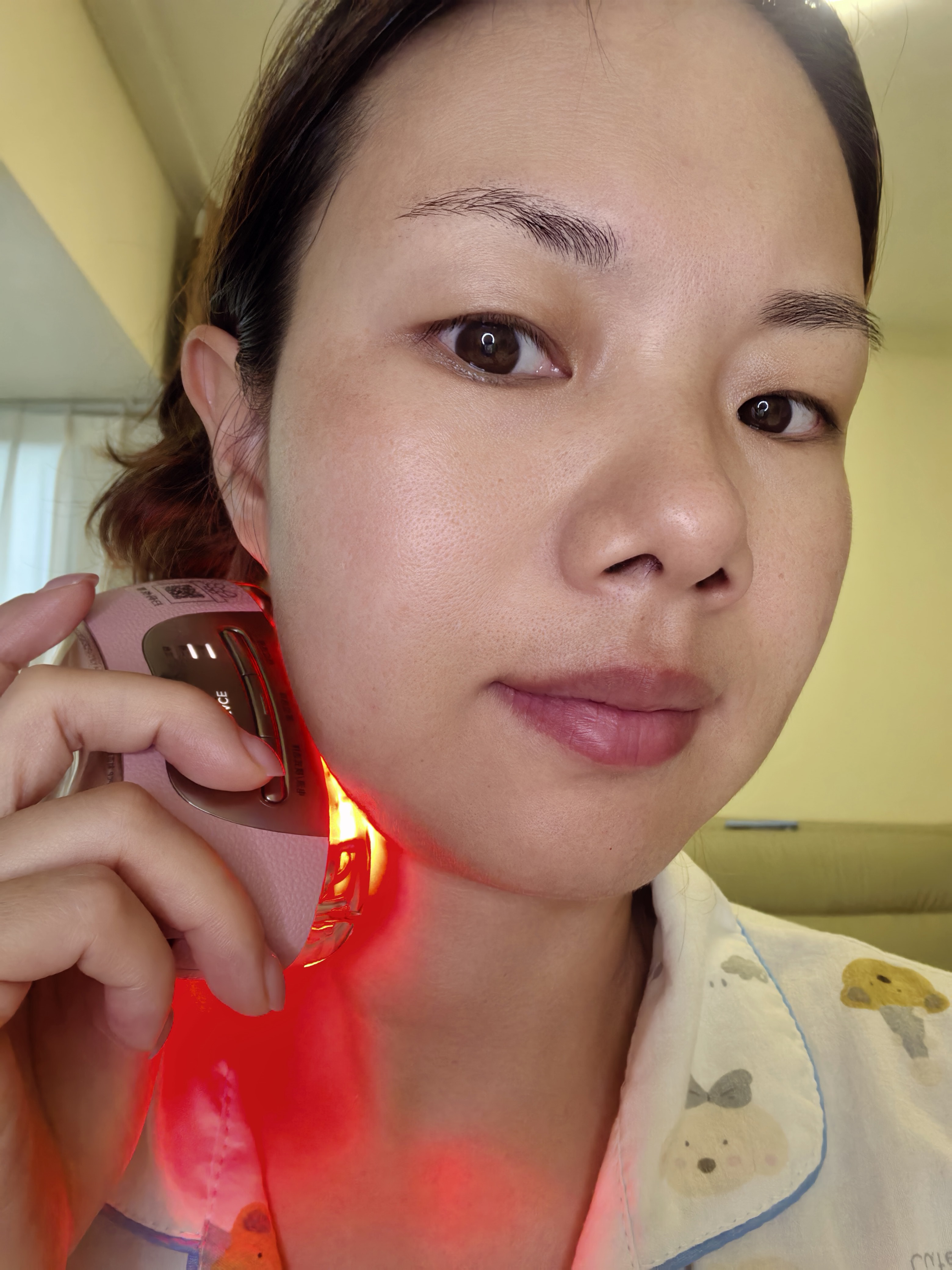 雅萌闪修仪Pro美容仪[即刻紧轮廓]家用v脸神器提拉紧致美白淡纹促渗 生日礼物送女生 陈添祥同款 实拍图