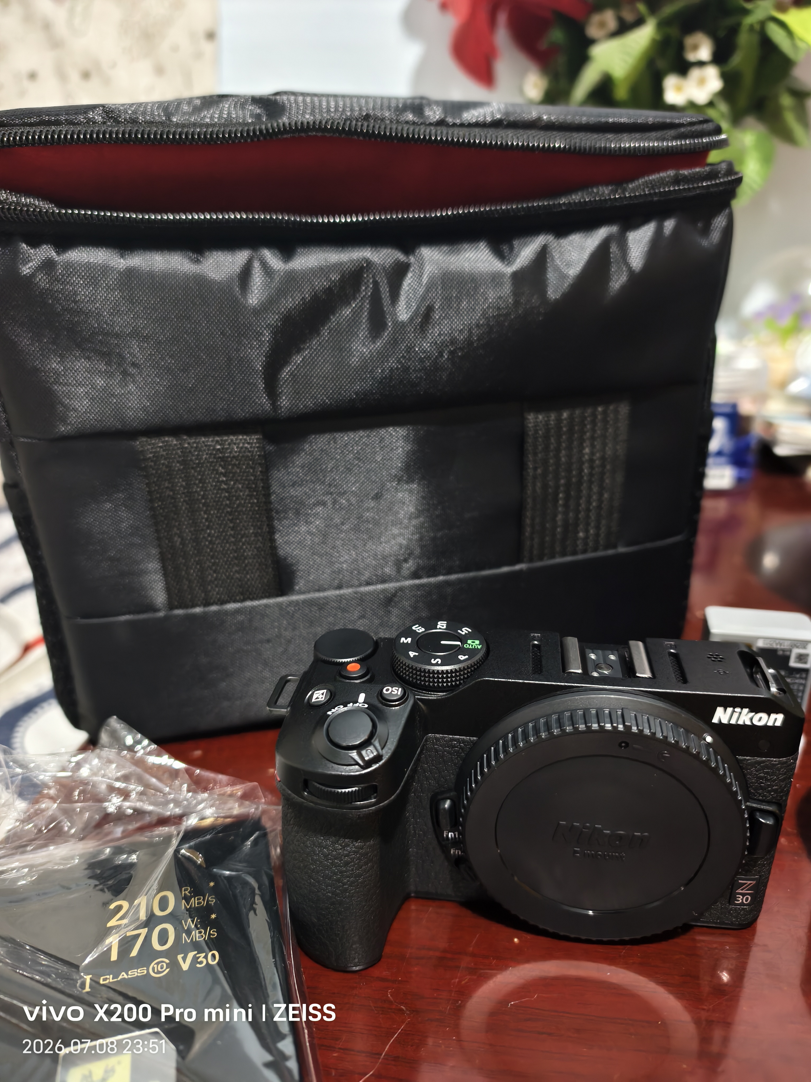 尼康Z30入门级 Vlog自拍旅游高清照相机 拍鸟 出游 高性价比 轻便 微单相机  Z30(16-50 50-250)双镜头套机 标配【下单送32G配件大礼包】 实拍图