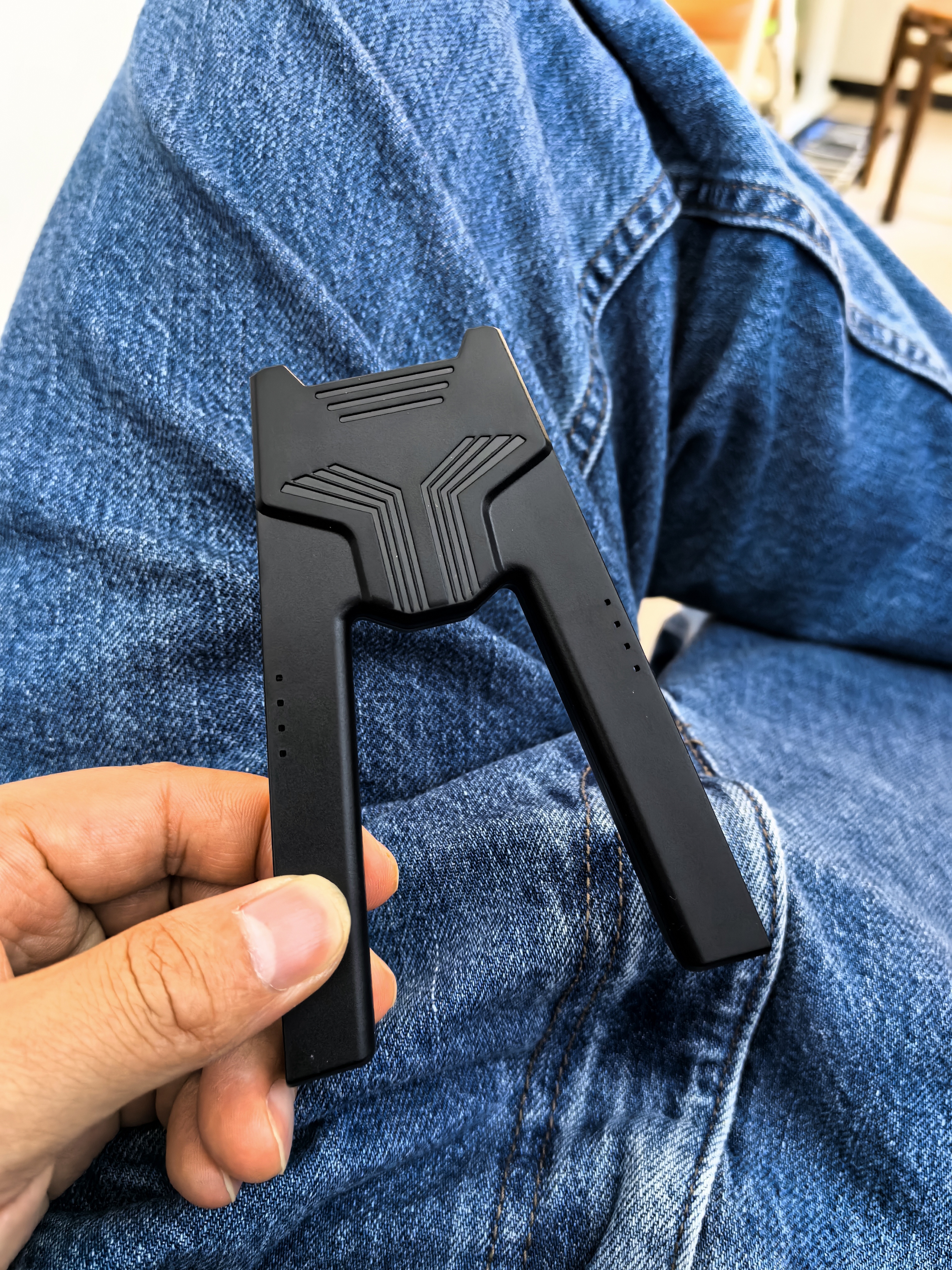毕亚兹 适用Switch2手柄握把充电器ns2手柄充电握把Joy-con配件边充边玩不伤手柄支持带壳使用强力磁吸 实拍图