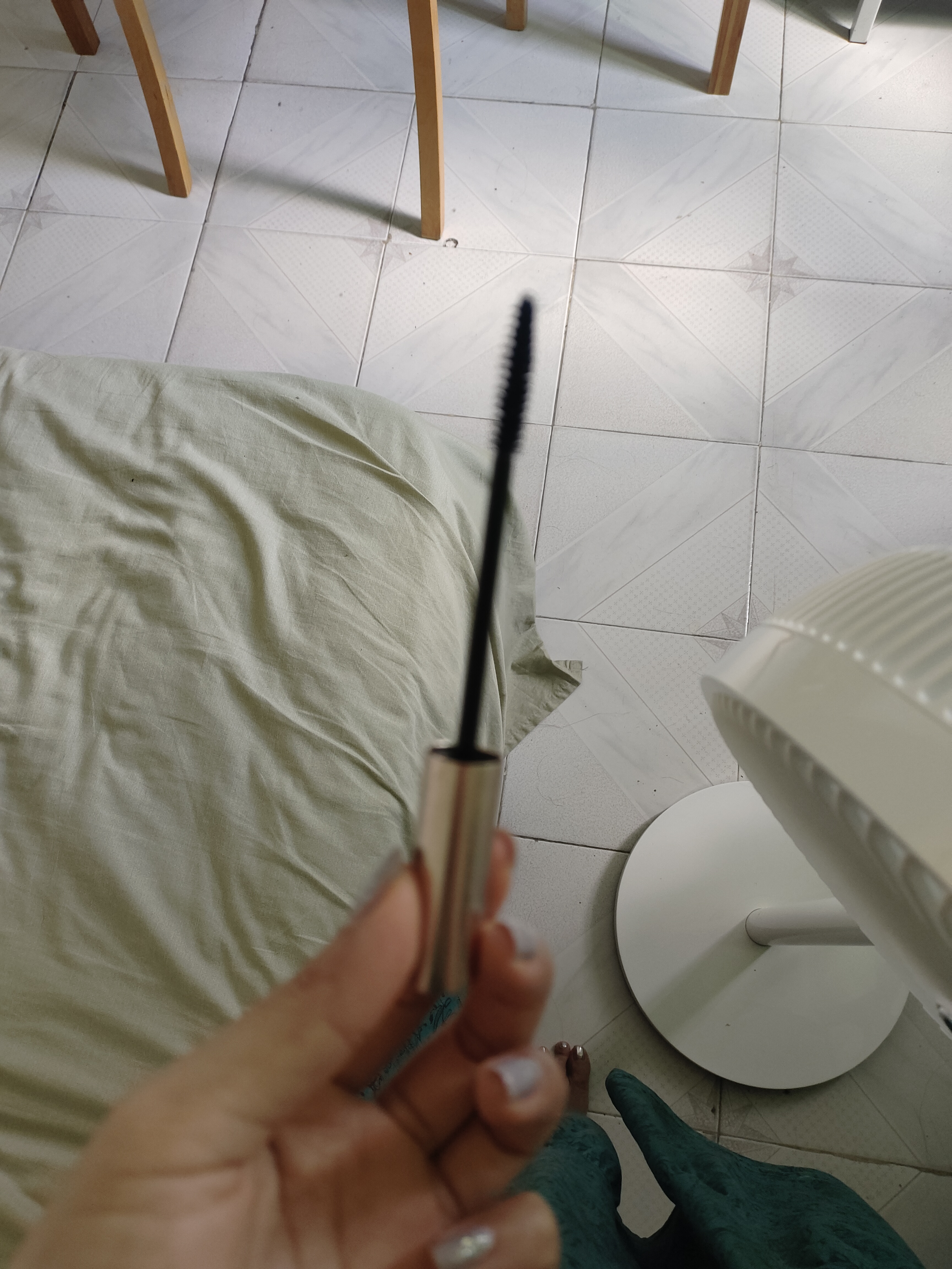 卡姿兰（Carslan）多效睫毛膏升级防水不晕染浓密卷翘睫毛打底#01黑色6g 生日礼物女 实拍图
