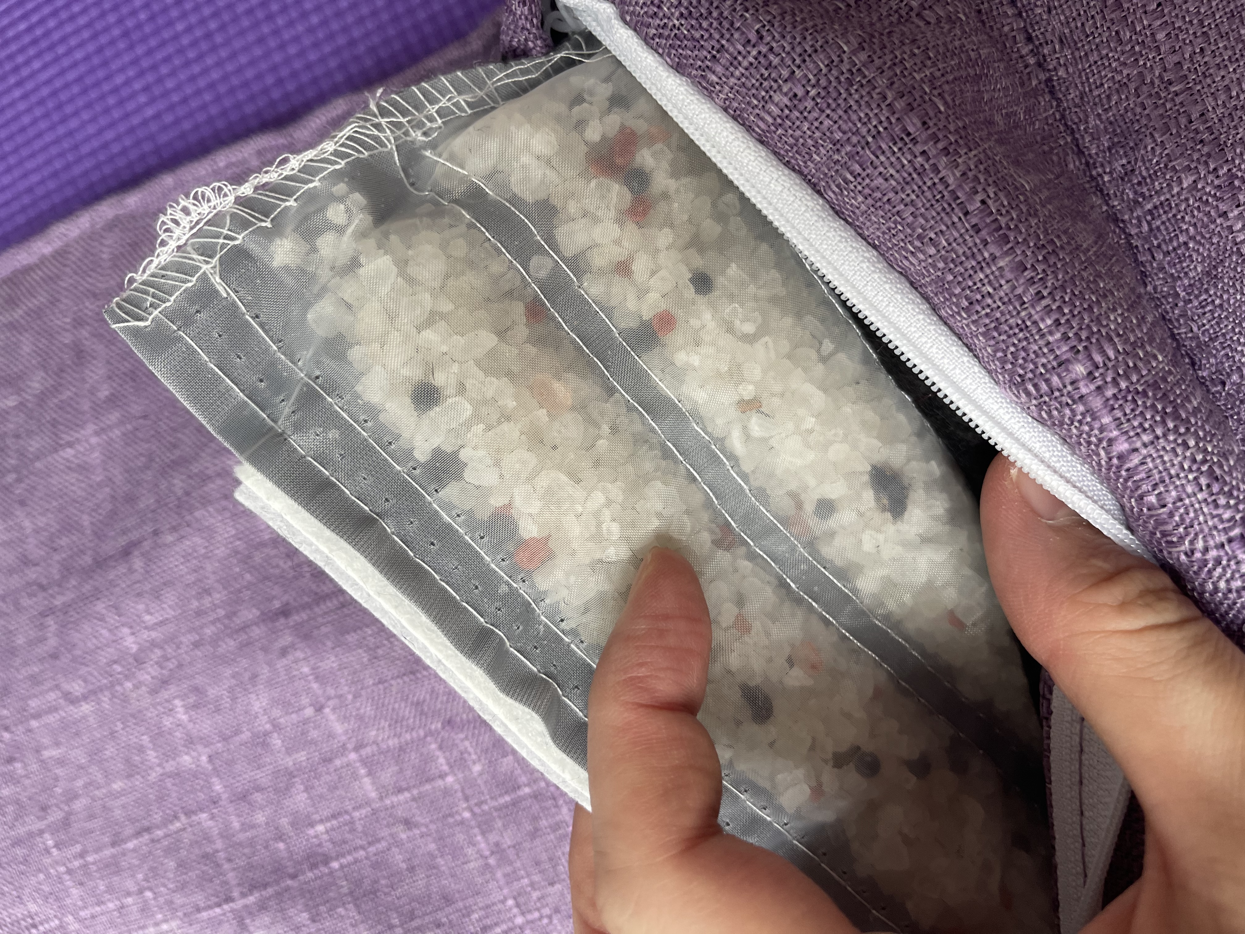 海盐热敷包盐袋电加热艾灸理疗热敷袋艾草护腰护膝肩颈椎送父母亲 【升级绑带加长紫】+九档控温+双层红盐+4艾草包 实拍图