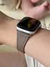 ROMISS适用于iwatch苹果手表表带apple watch S11/10/9/8/7表带意大利荔枝纹真皮腕带高级感轻奢手表链 大象灰（小蛮腰女款） (S) 40/41/42表盘通用-银色表扣 实拍图