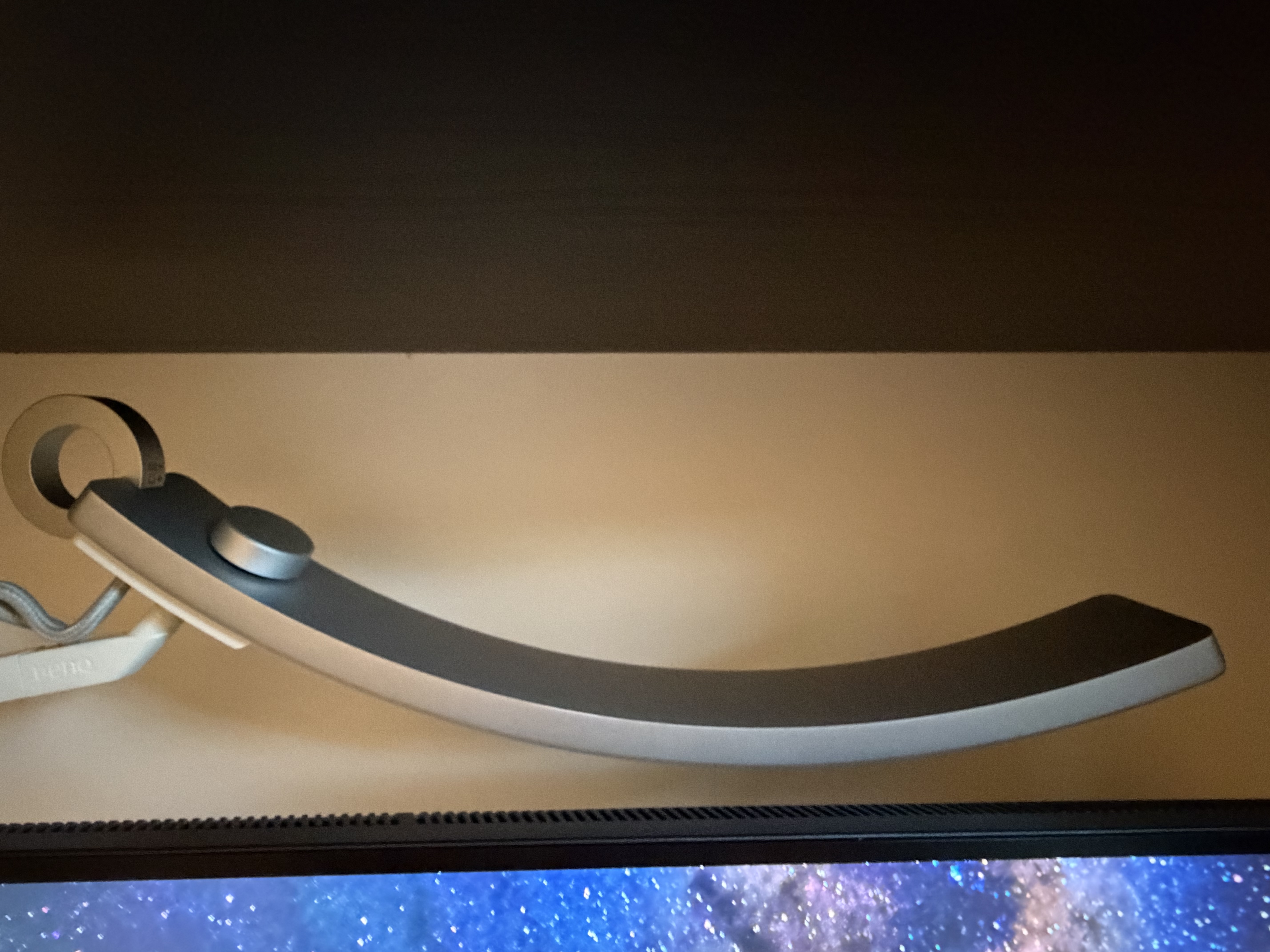 明基(BenQ) WiT护眼台灯全光谱LED阅读办公卧室床头北欧风智能简约银 实拍图