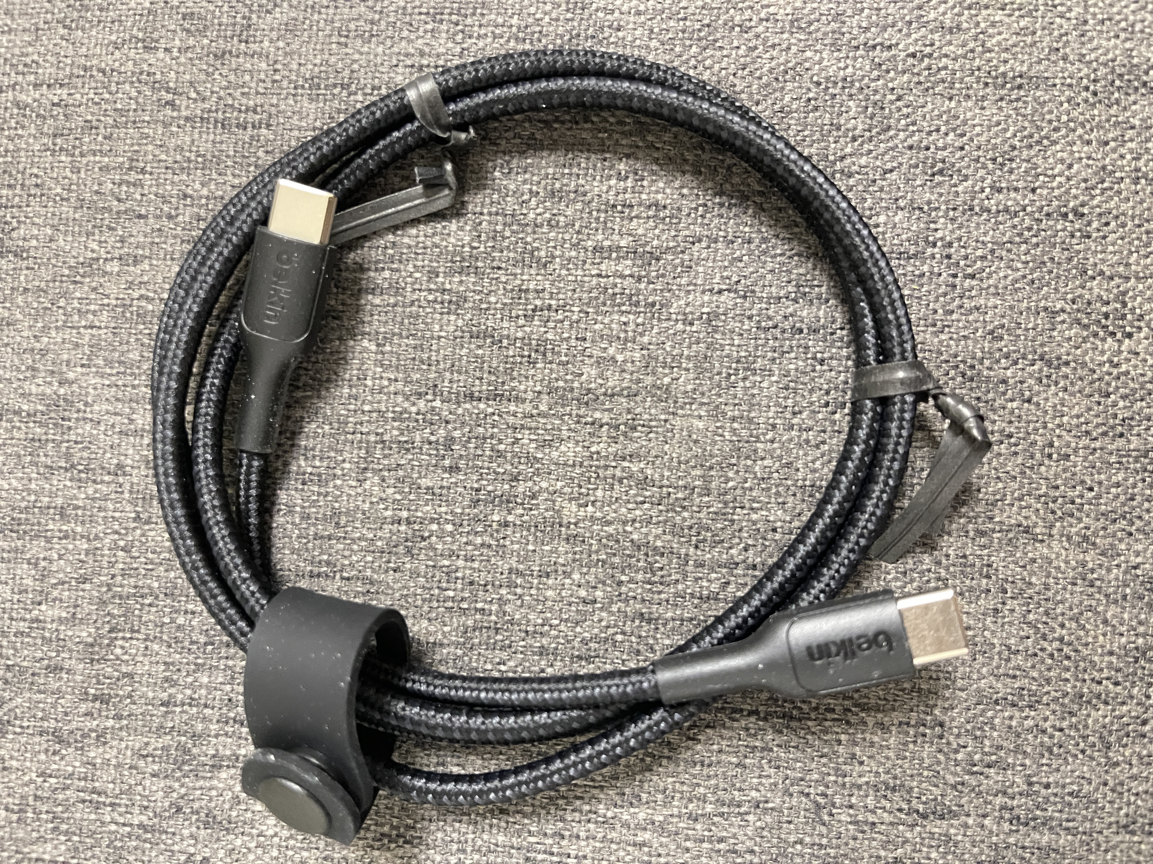 贝尔金（BELKIN）苹果充电器 超小45W快充头 小冰块苹果17手机充电头 usb-c数据线 type-c充电器 漫威款套装 实拍图