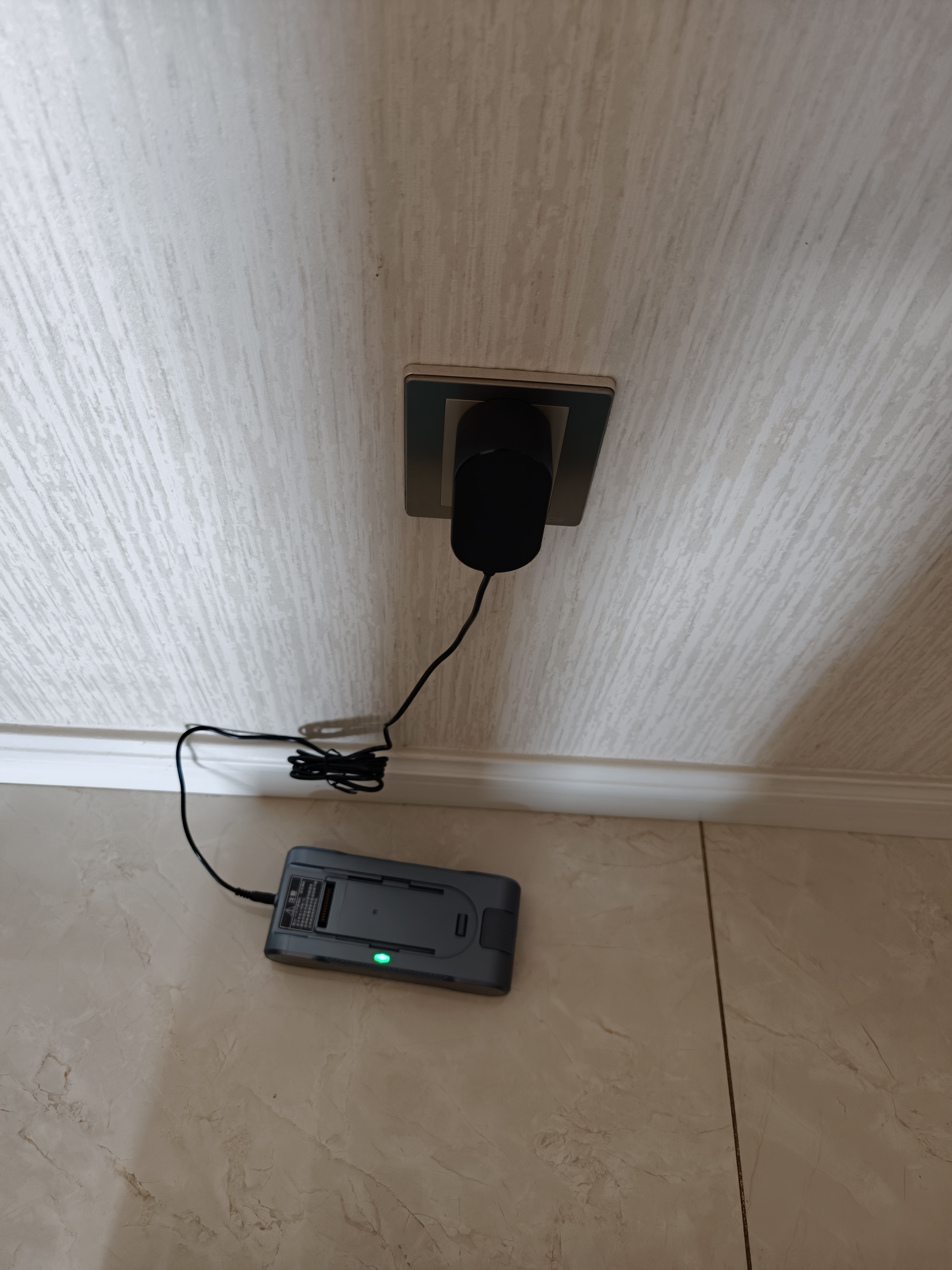 松下（Panasonic）【除尘神器】无线吸尘器家用大吸力手持绿光照显尘吸猫毛除尘四重过滤MC-A33H【双电池包长续航】 实拍图