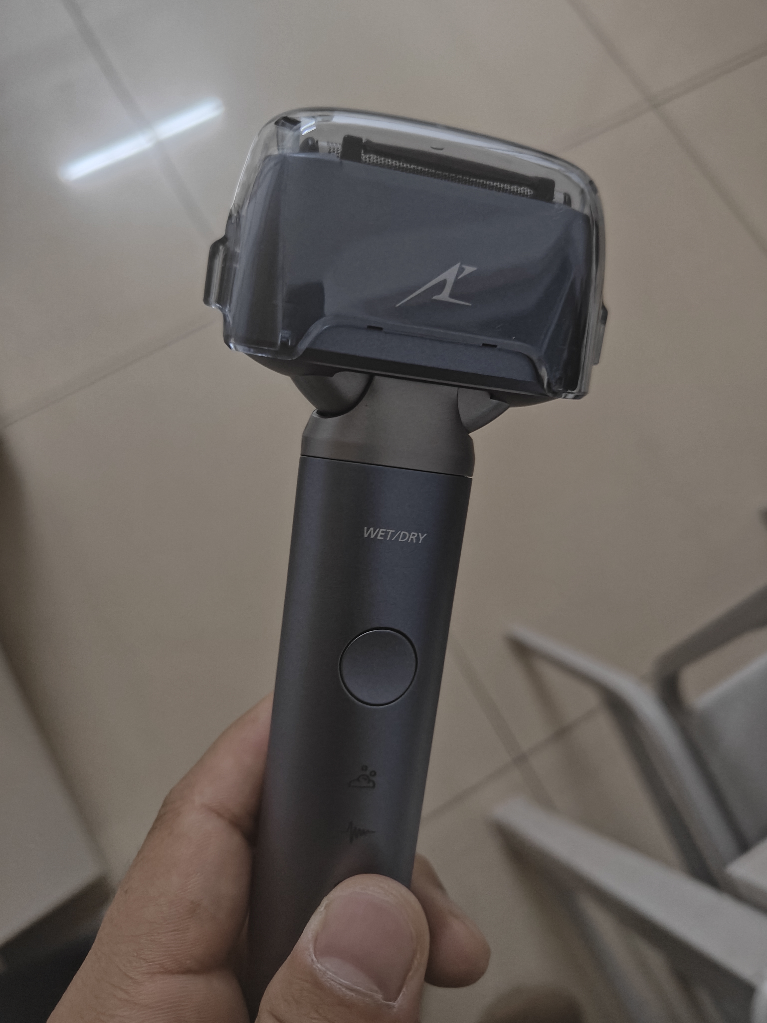 松下（Panasonic）【焕新补贴】小锤子3.0电动剃须刀往复式顺滑双滚轮亲肤智能旅行刮胡须刀便携款送男友生日LM36 抗菌升级丨雾蓝色常规款 实拍图