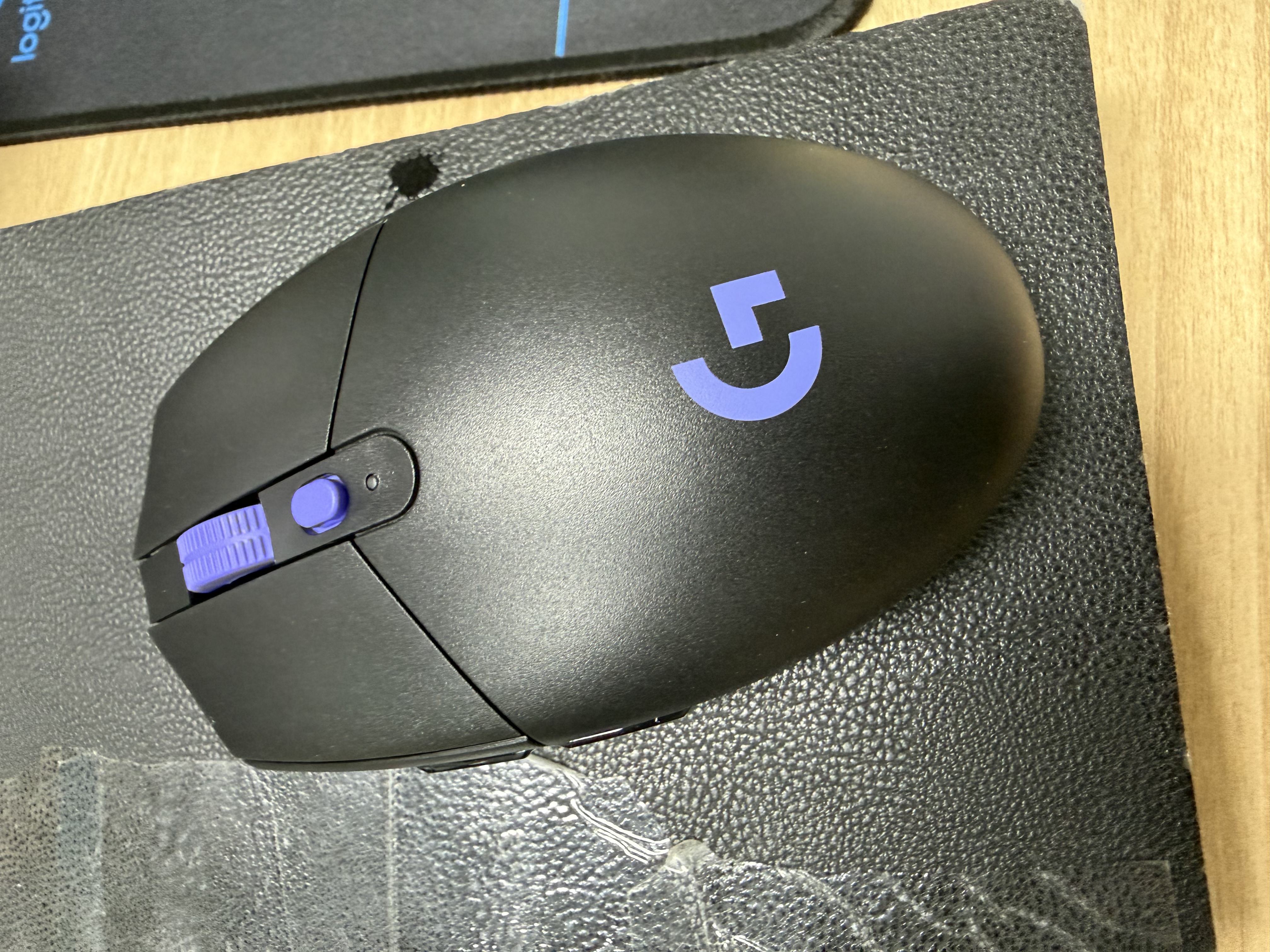 罗技（G）G304X 秒鲨-黑色 无线鼠标 轻量化游戏鼠标 三角洲FPS无畏契约打瓦必备 实拍图