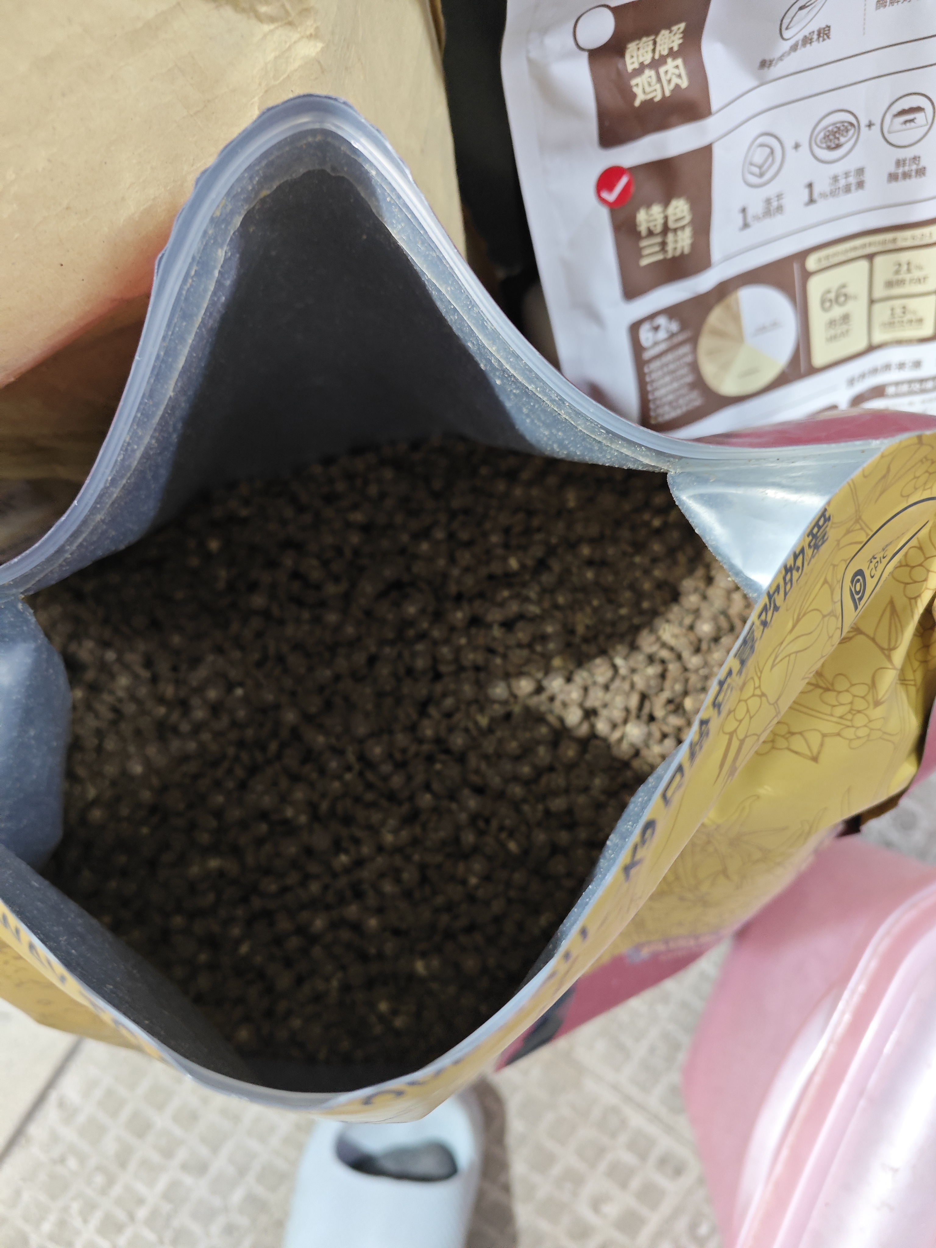 K9鲜肉猫粮幼猫成猫通用冻干肉绒益生菌黑金粮鸡肉乳鸽配方10kg 实拍图