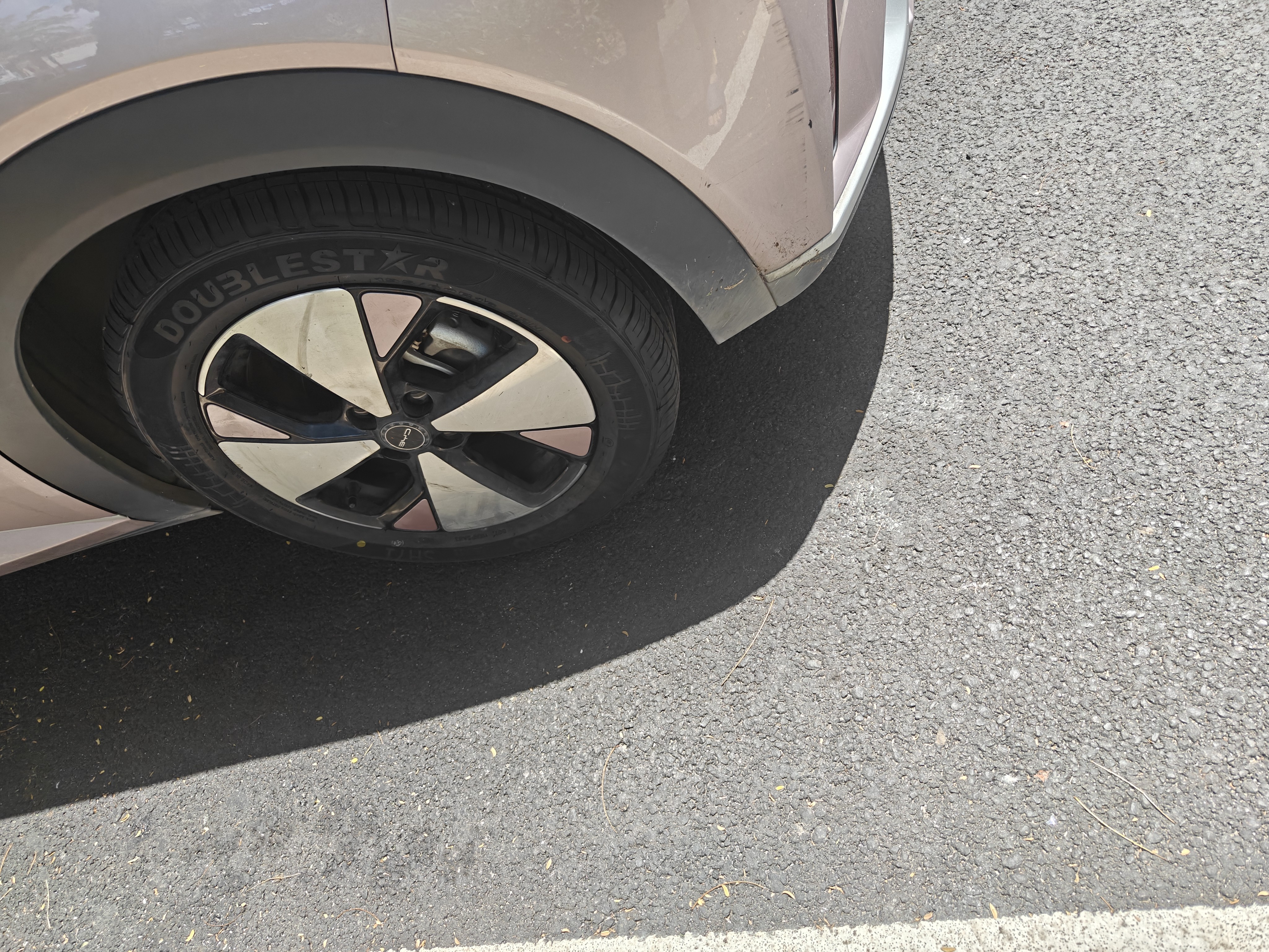 双星JUOGO轮胎 195/60R16 89H X11 适配新轩逸/骐达/启辰D60 实拍图