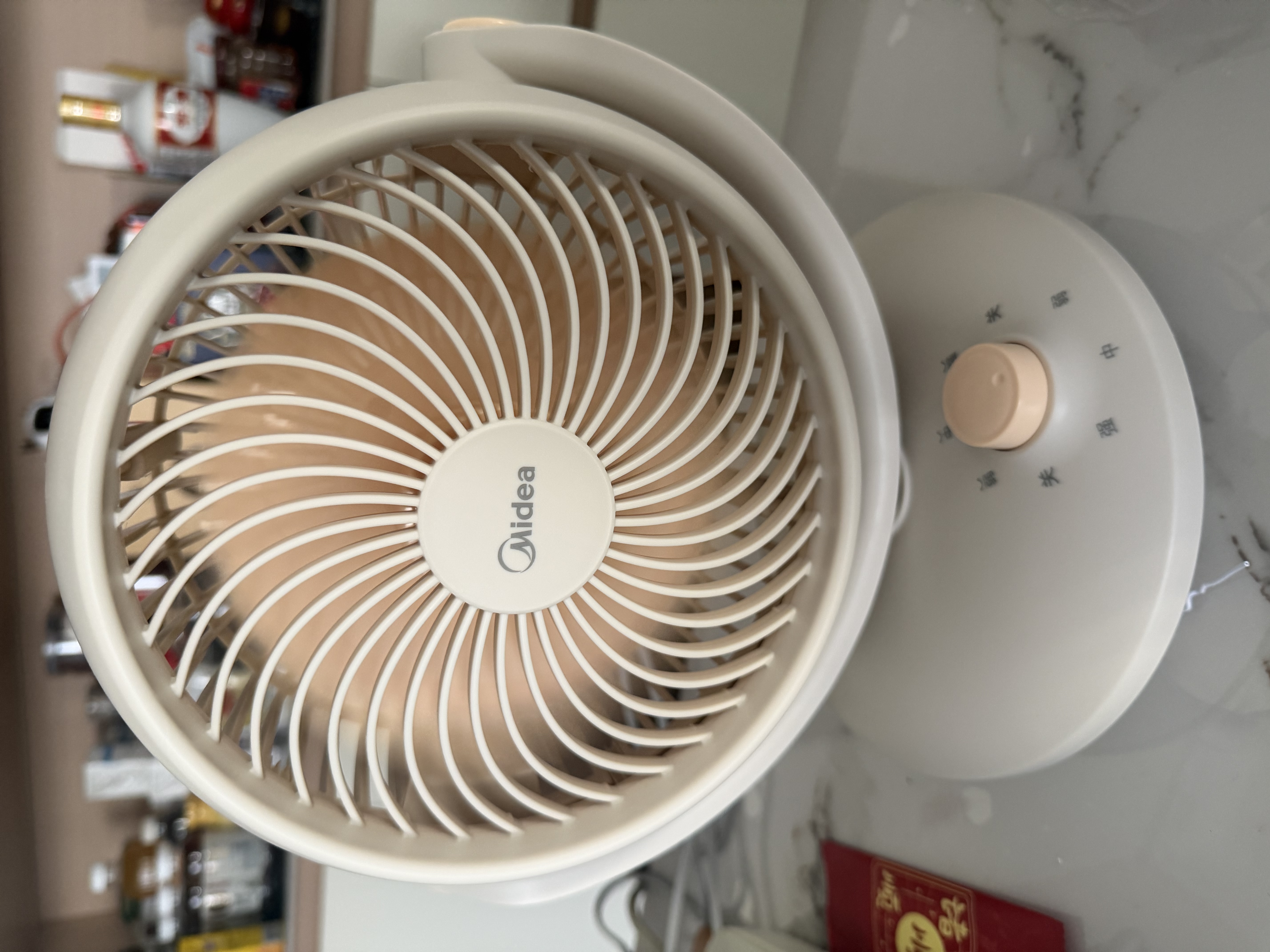 美的（Midea）桌面台式小风扇电风扇空气循环扇台扇 办公室宿舍小型迷你排气扇空调扇 宿舍卧室床上用低噪节能 3档循环扇丨循环静风 实拍图