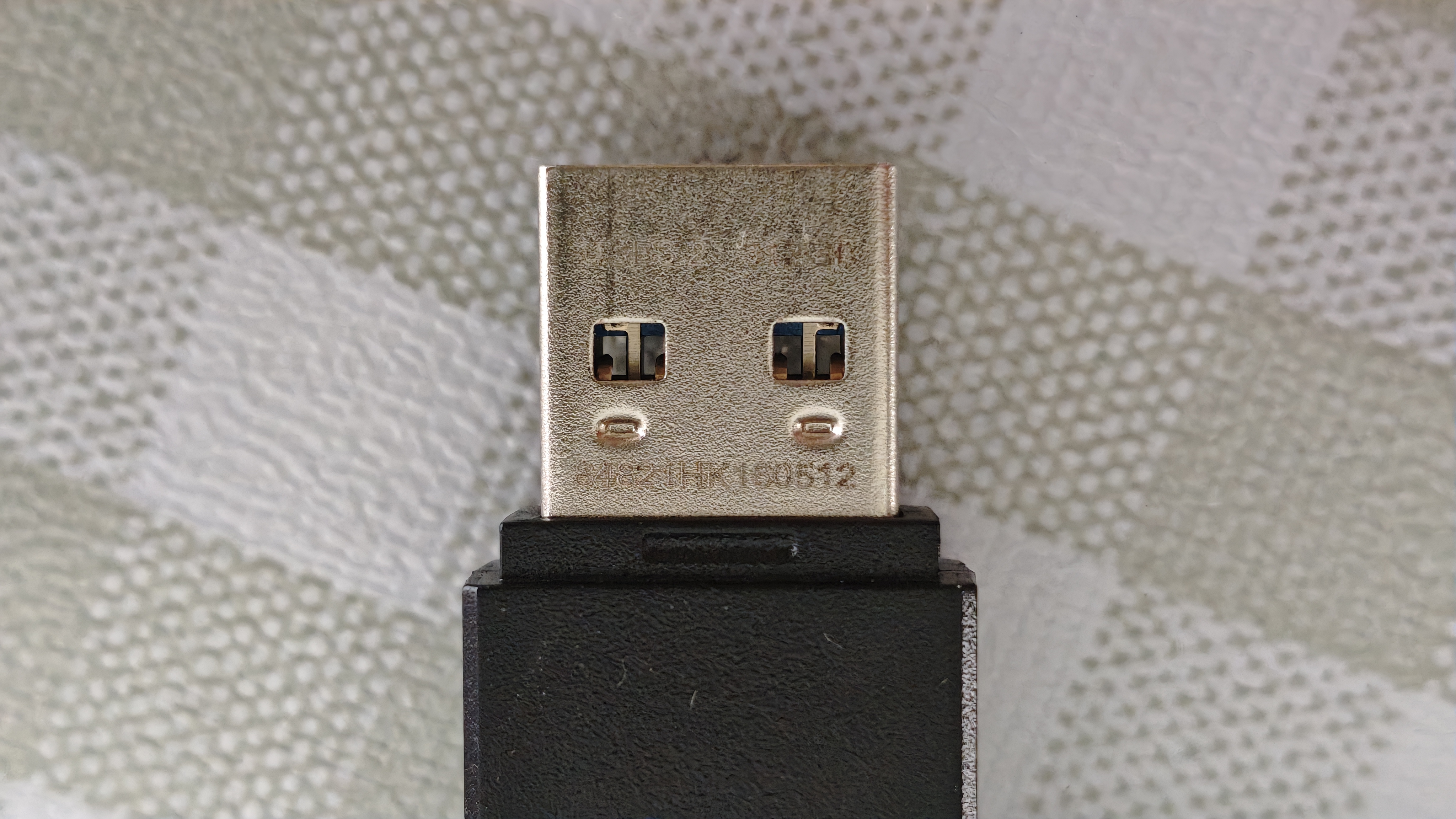 海康威视（HIKVISION）512GB USB3.2 U盘 R33 工作指示灯 读速130MB/s 高速移动u盘 适用华为电脑商务办公学习通用优盘 实拍图