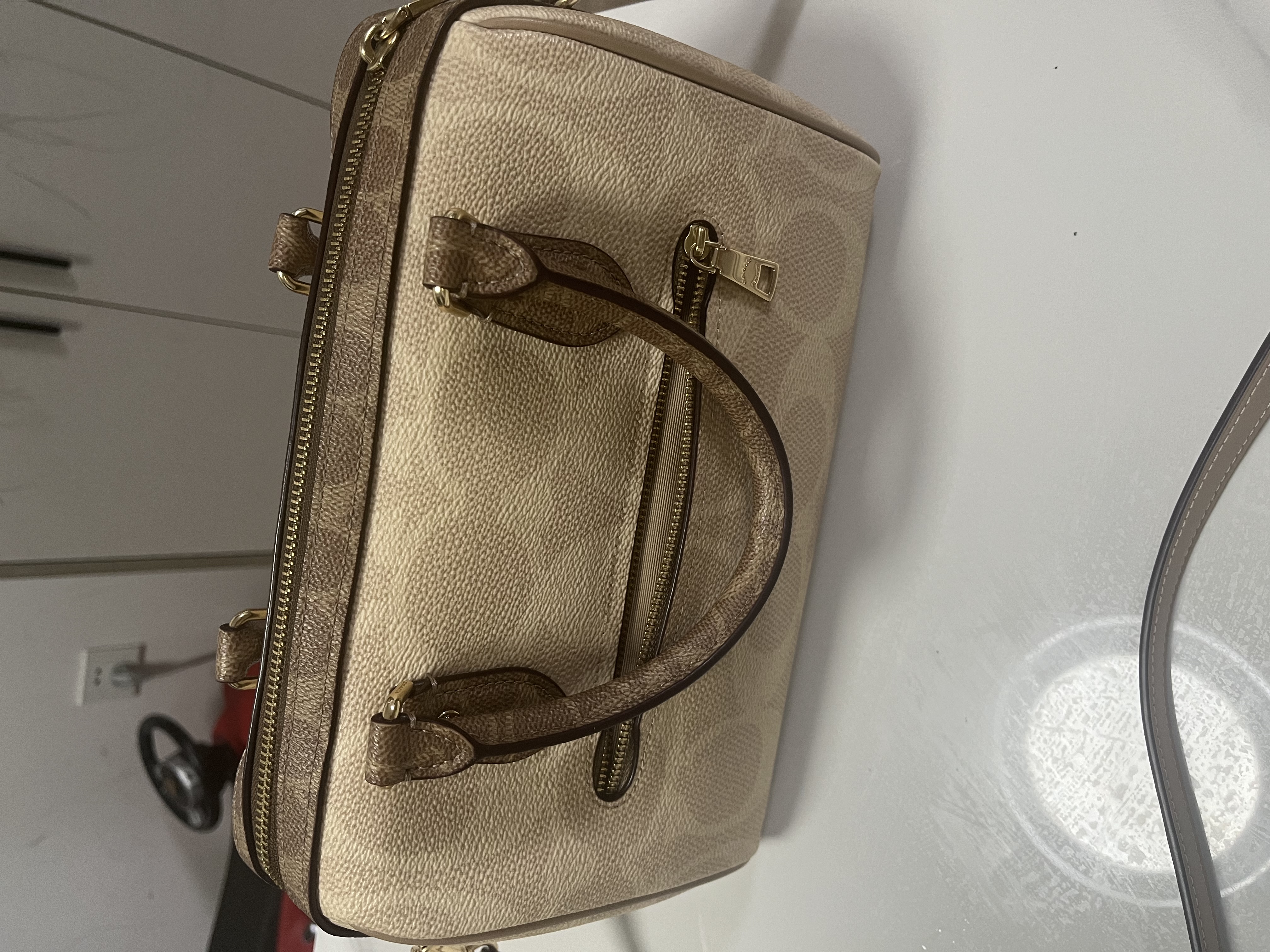 蔻驰（COACH）女包ROWAN大号波士顿单肩包手提斜挎包 奶茶色CY679轻奢礼物 实拍图