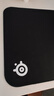 赛睿（SteelSeries）QcK Small  游戏电竞鼠标垫小号 电竞fps顺滑鼠标垫 办公鼠标垫 防滑橡胶 便携版S号 250*210*2mm 实拍图