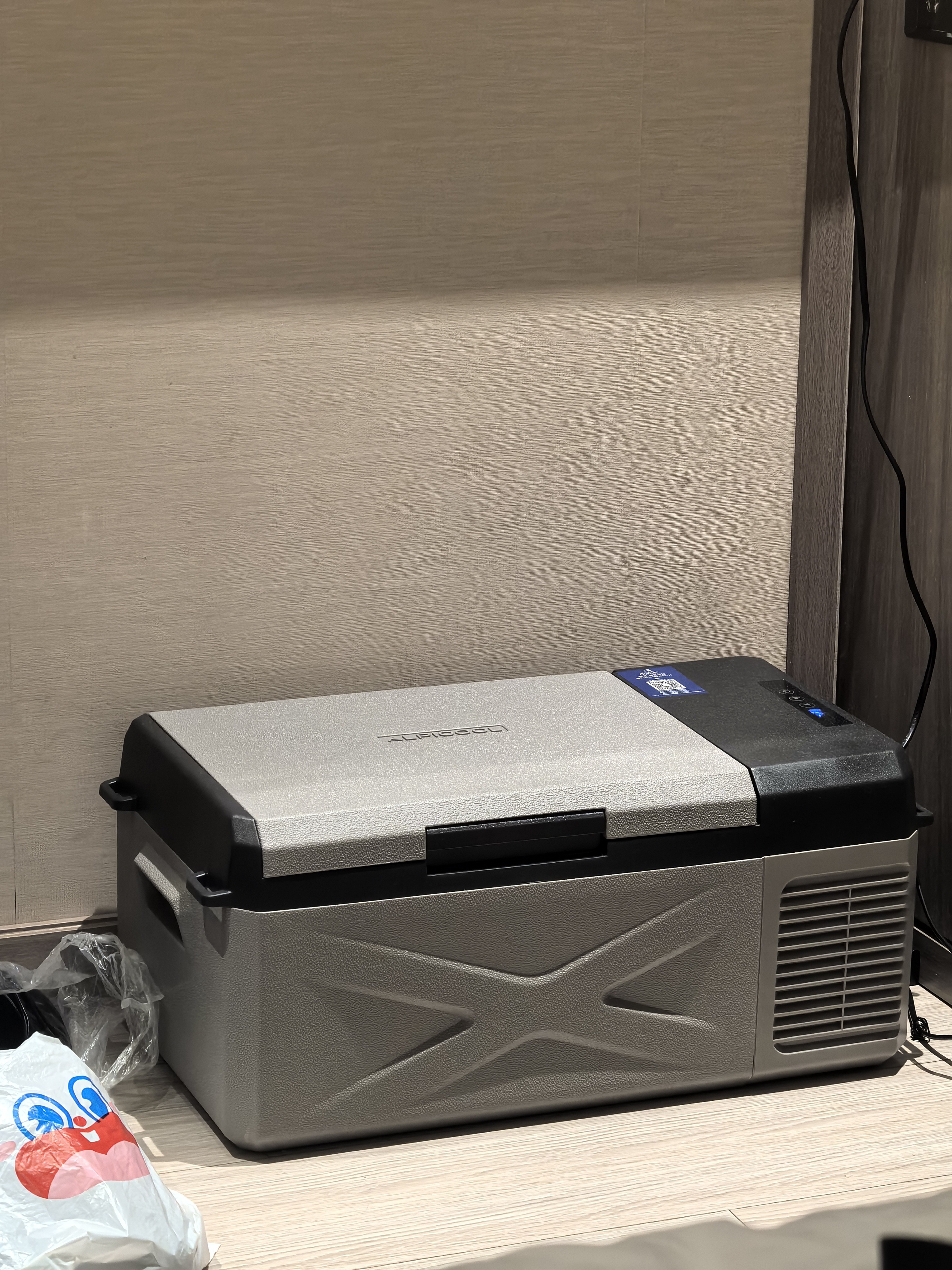 冰虎（Alpicool）车载冰箱2025新款 C15车家两用APP宿舍迷你冷冻冷藏户外旅行箱 实拍图