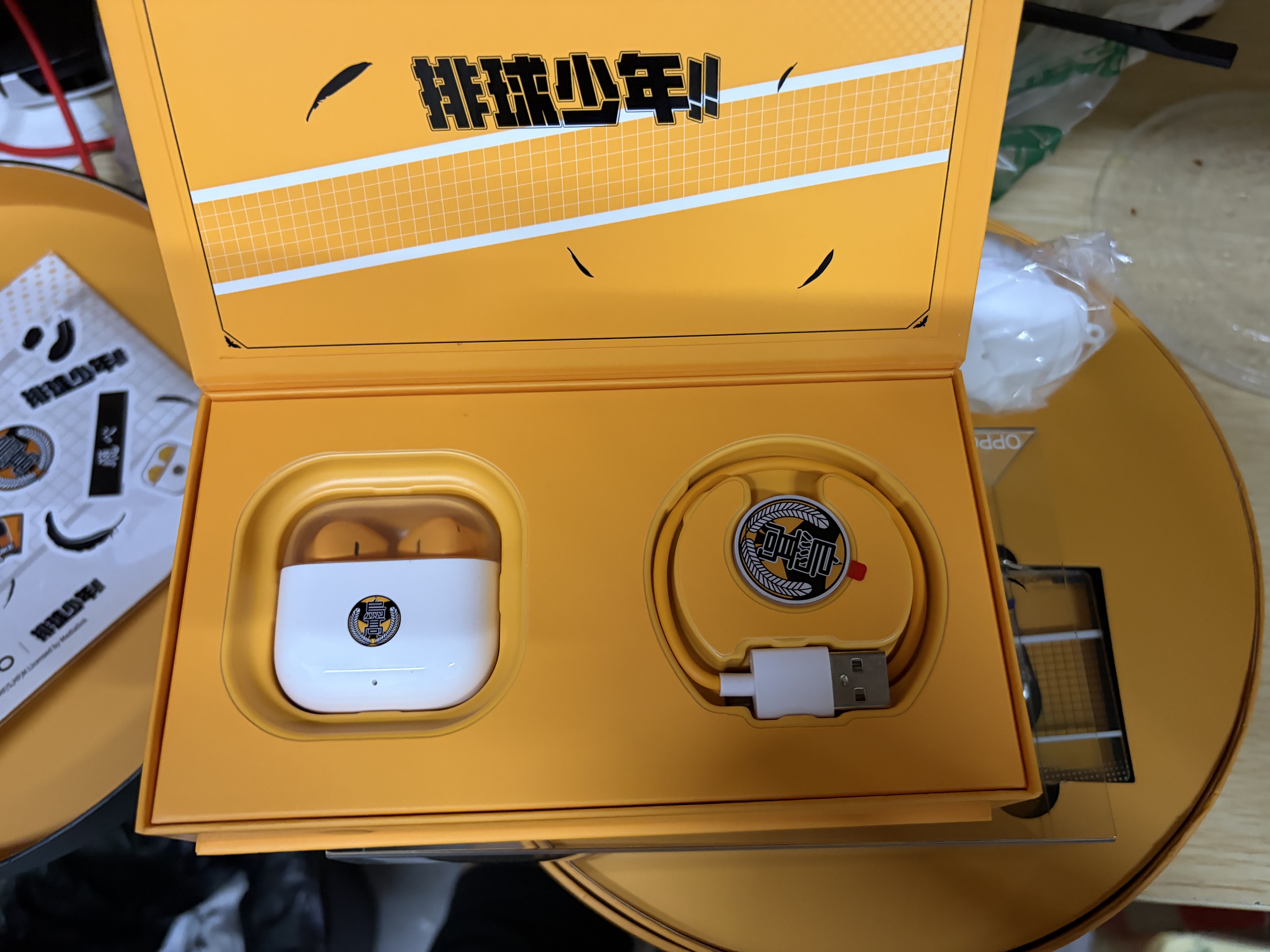 OPPO Enco Air4 新声版 排球少年 联名款 真无线耳机 半入耳式蓝牙耳机 日向·影山款 实拍图