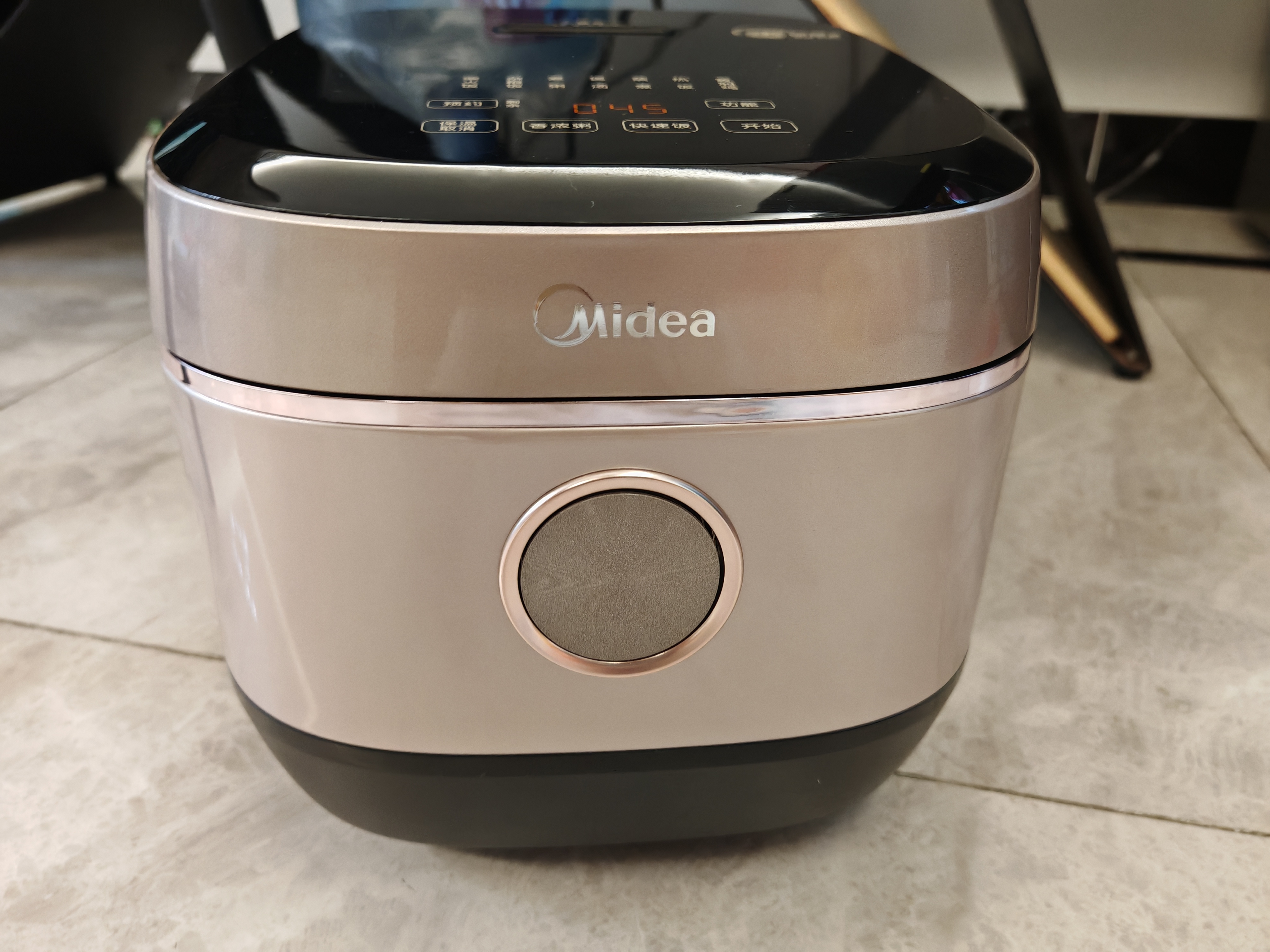 美的（Midea）【政府补贴】电饭煲0涂层家用5L大容量IH无涂层电饭煲316L不锈钢智能5-8人煲汤煮饭锅MB-HC559S 实拍图