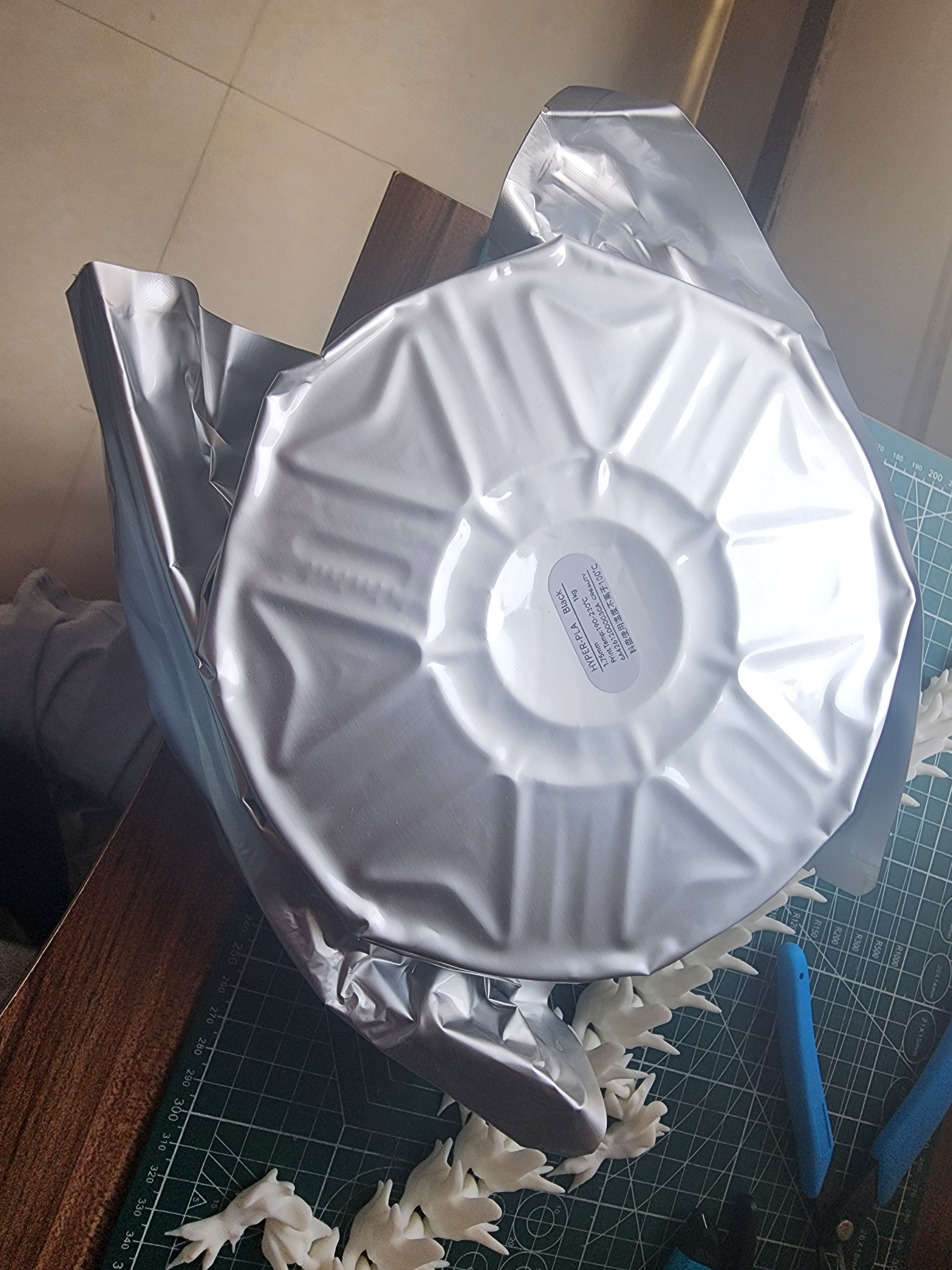创想三维3D打印耗材 Hyper-PLA-RFID 高速打印 高韧性 易打印环保线材 智能参数识别 灰色 实拍图