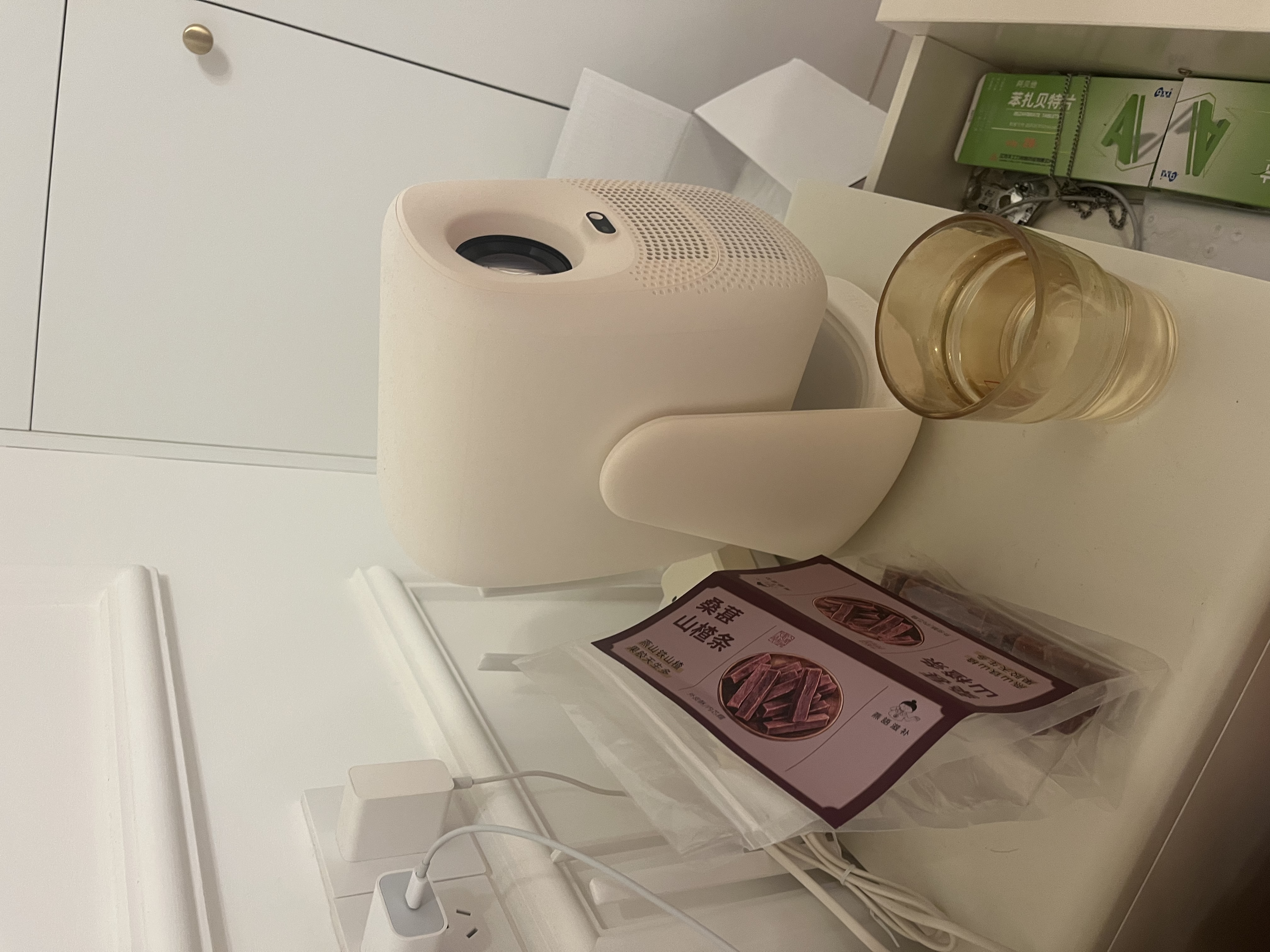 大眼橙C3D【850CVIA】高亮云台投影仪家用超高清真1080P卧室便携投影机高清智能家庭影院AI MT9660芯片 实拍图