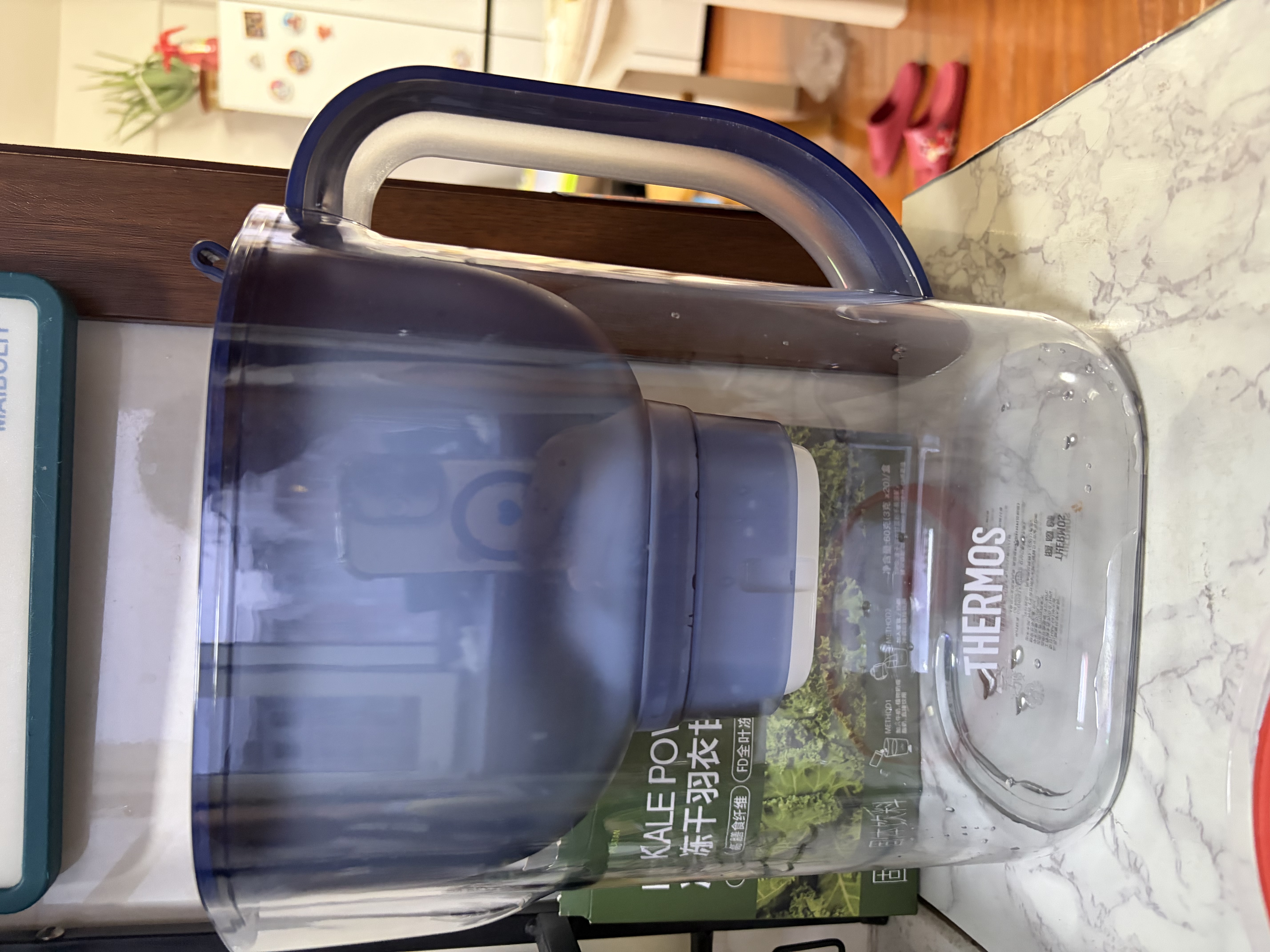 膳魔师 净水壶 滤水壶 过滤水壶 家用过滤器 净水器  4.5L大容量 自来水过滤器 滤水器 过滤壶 1壶7芯装 深海蓝1壶7芯 实拍图