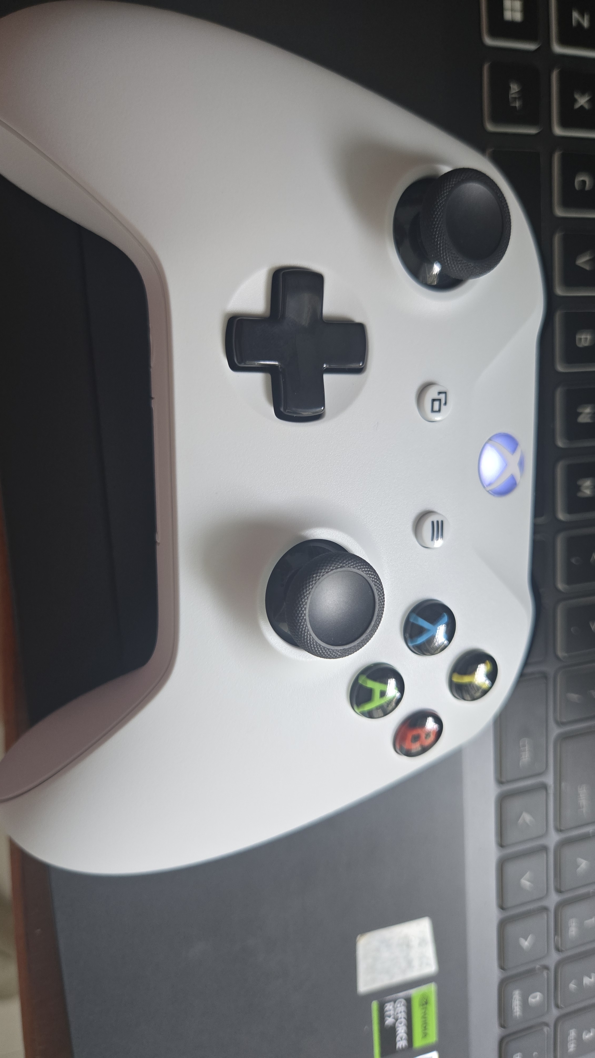 XBOX微软原装Xbox one手柄无线控制器PC电脑ios蓝牙OneS游戏手柄steam xbox手柄 冰雪白【送线/帽】 实拍图