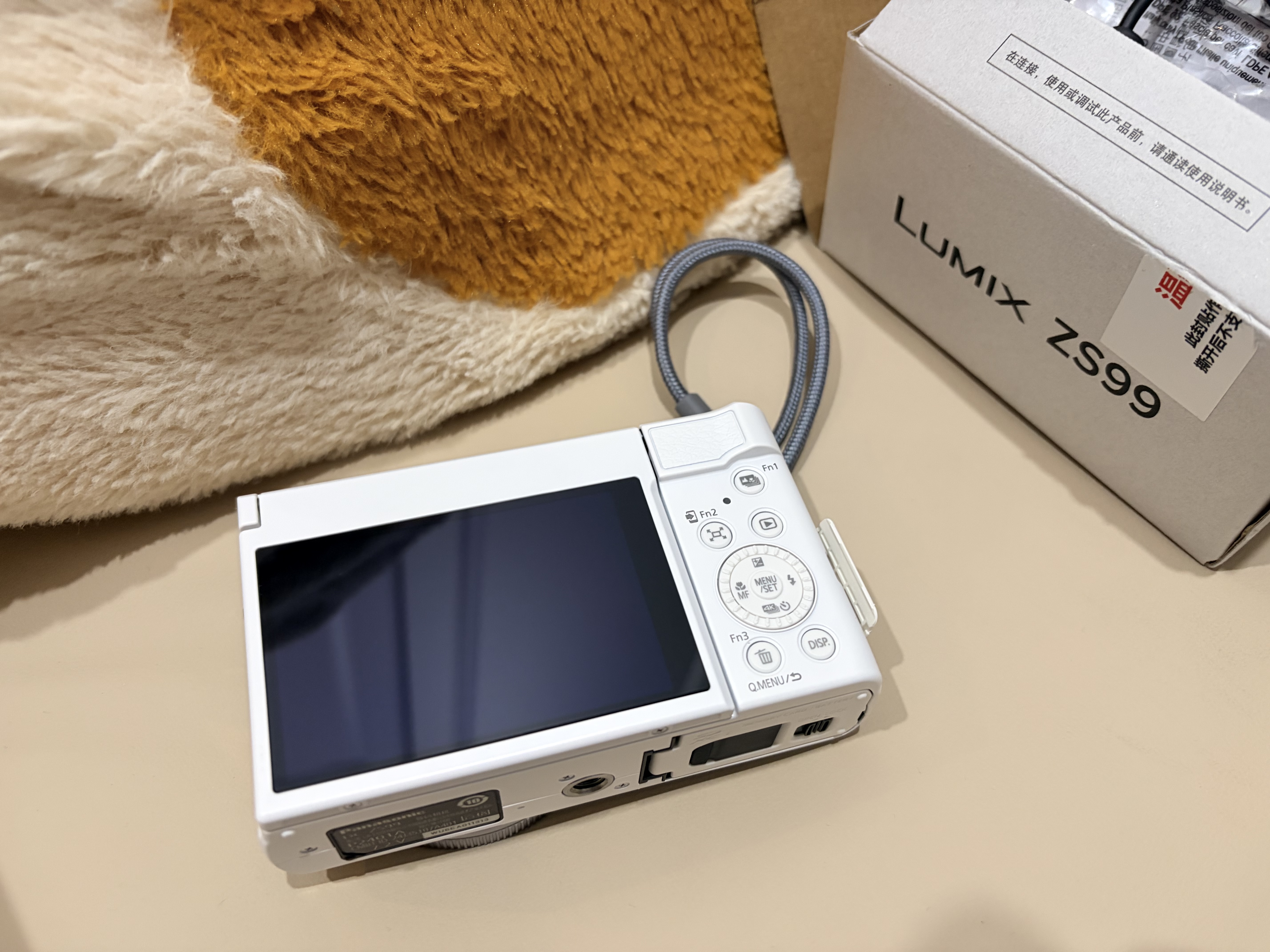 松下（Panasonic）ZS99 长焦便携数码相机/卡片机 30倍光学变焦 小巧便携 Type-C接口 白色 实拍图