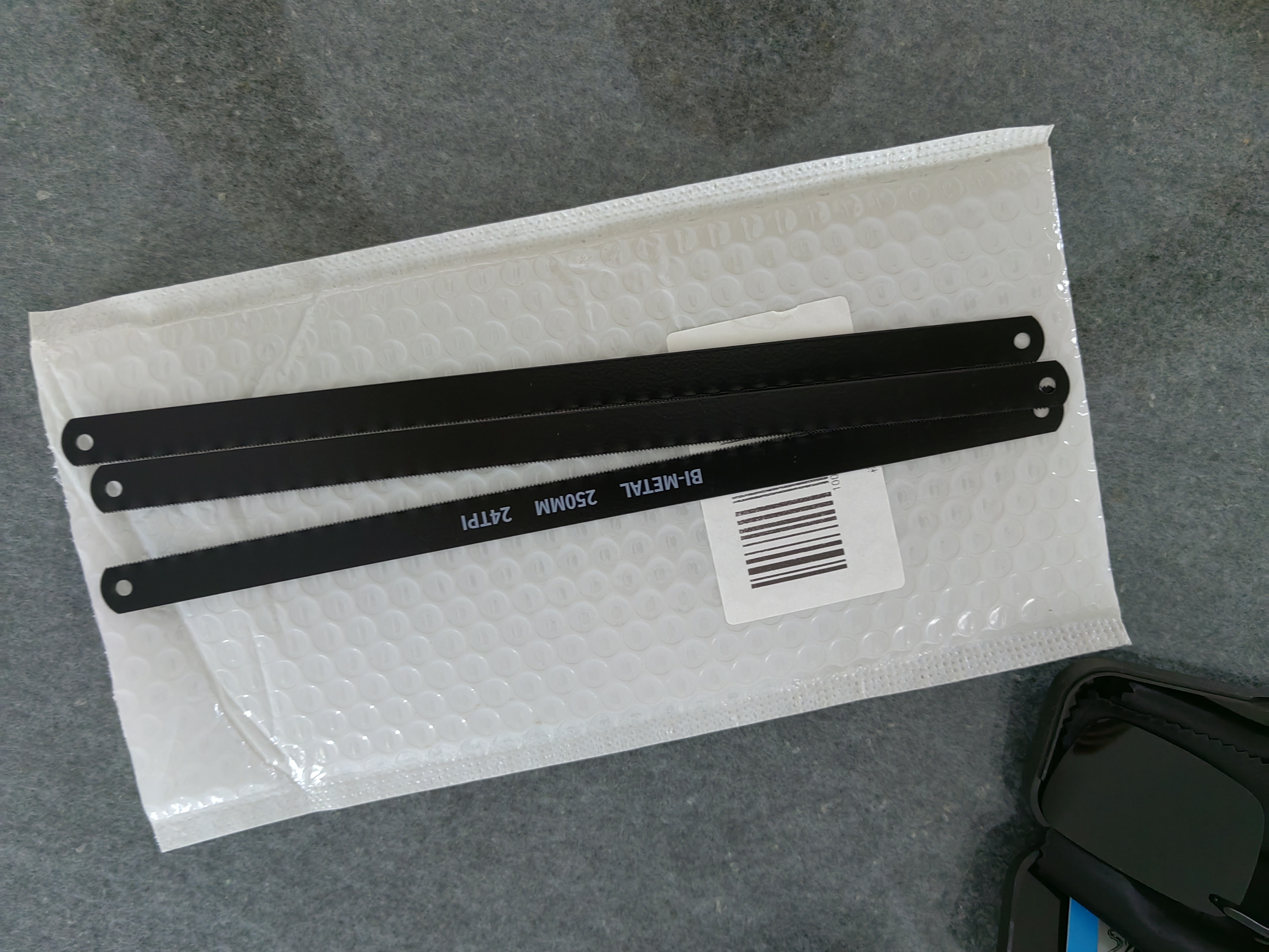 德力西手工小钢锯家用金属小型手持锯条迷你锯弓手据木工钢据架子 实拍图