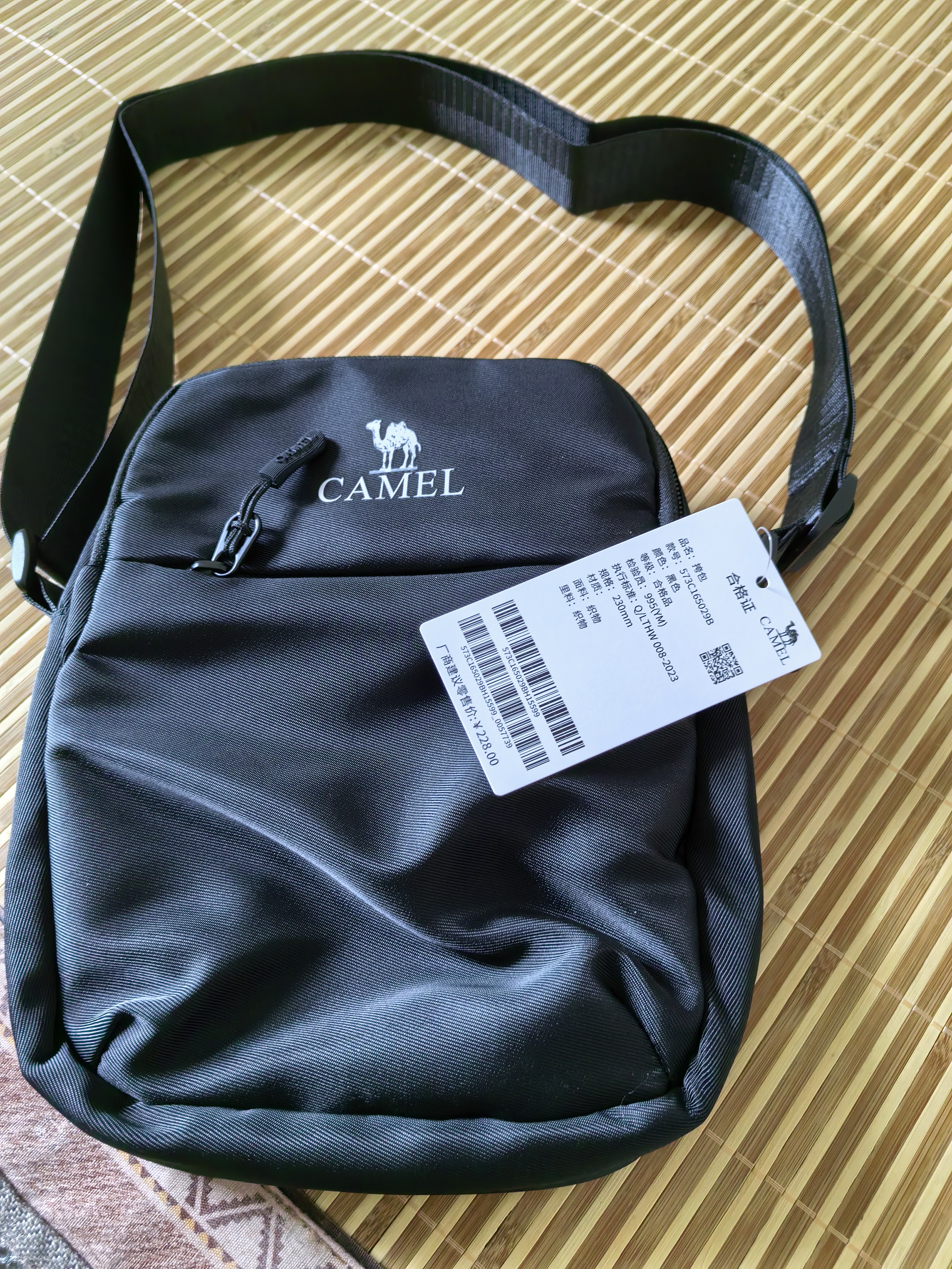 骆驼（CAMEL）户外运动单肩包男女斜挎包健身小包休闲挎包单肩背包 573C165029 实拍图