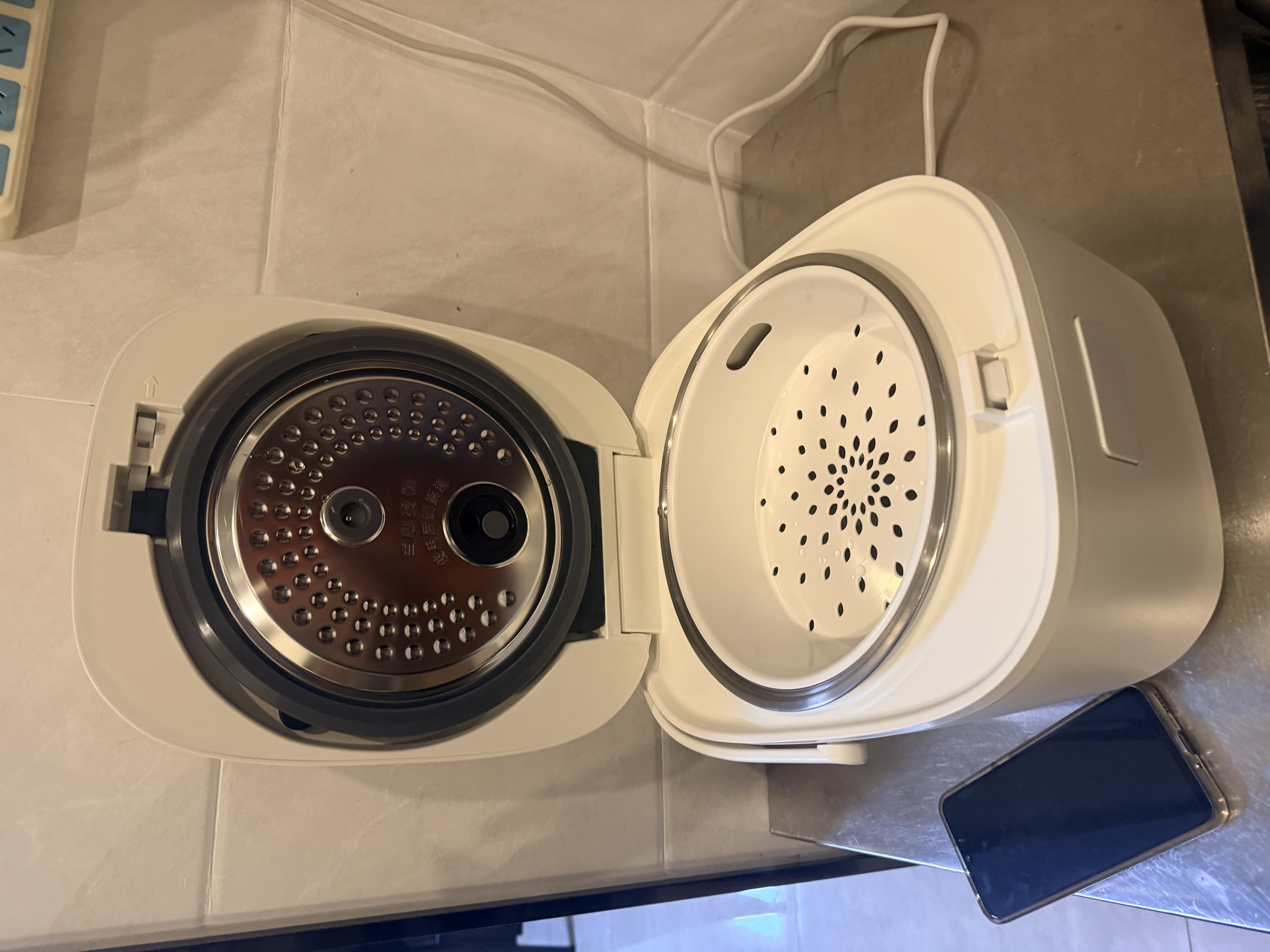 东芝（TOSHIBA）【旗舰新品】白珍珠青春版电饭煲0涂层钛内胆凝露不粘家用4-5人电饭锅立体加热4升 RC-15DOXC 实拍图