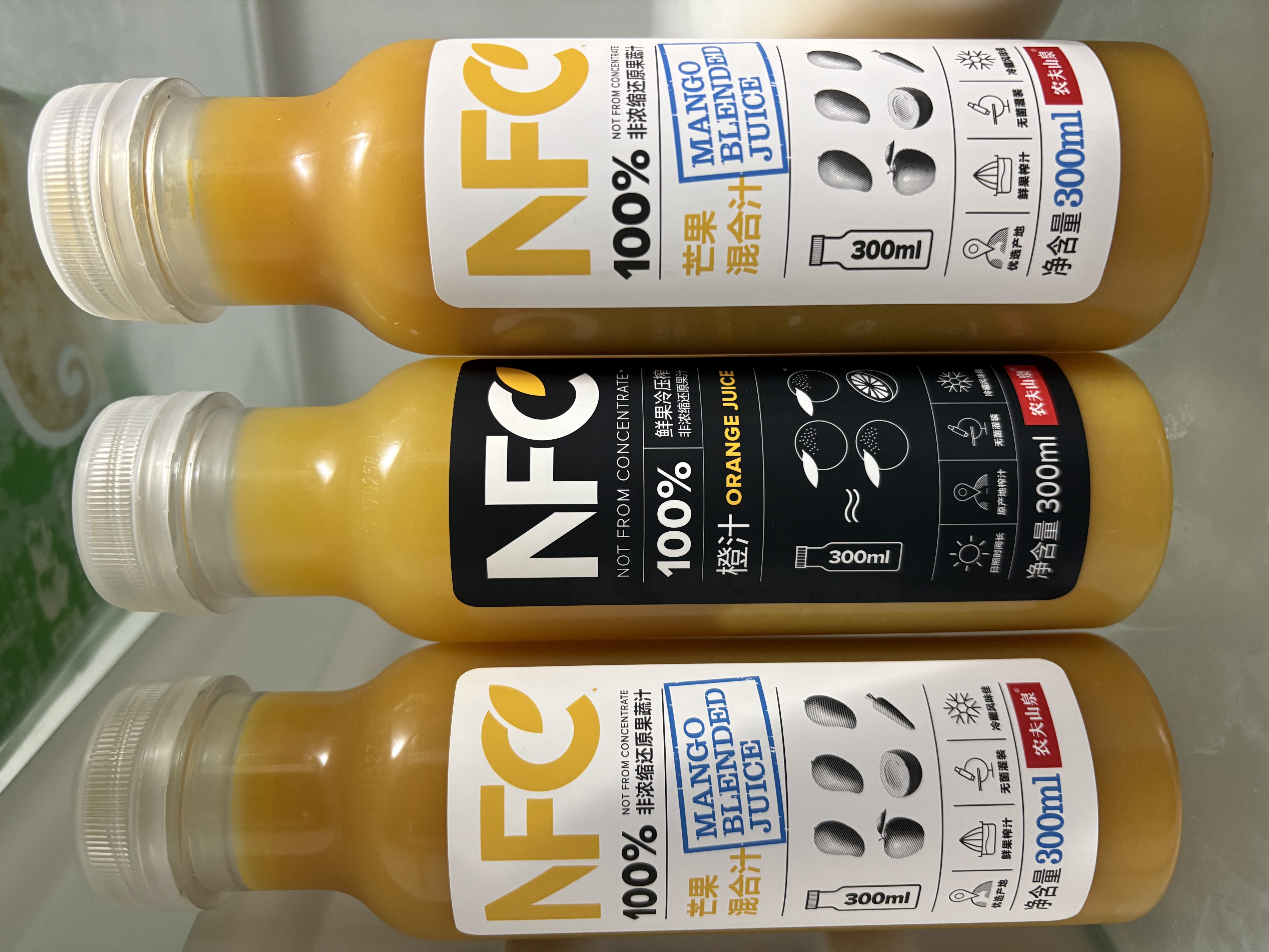 农夫山泉100%纯果汁NFC果汁300ml*12瓶缤纷礼盒(6橙汁+6芒果汁) 实拍图