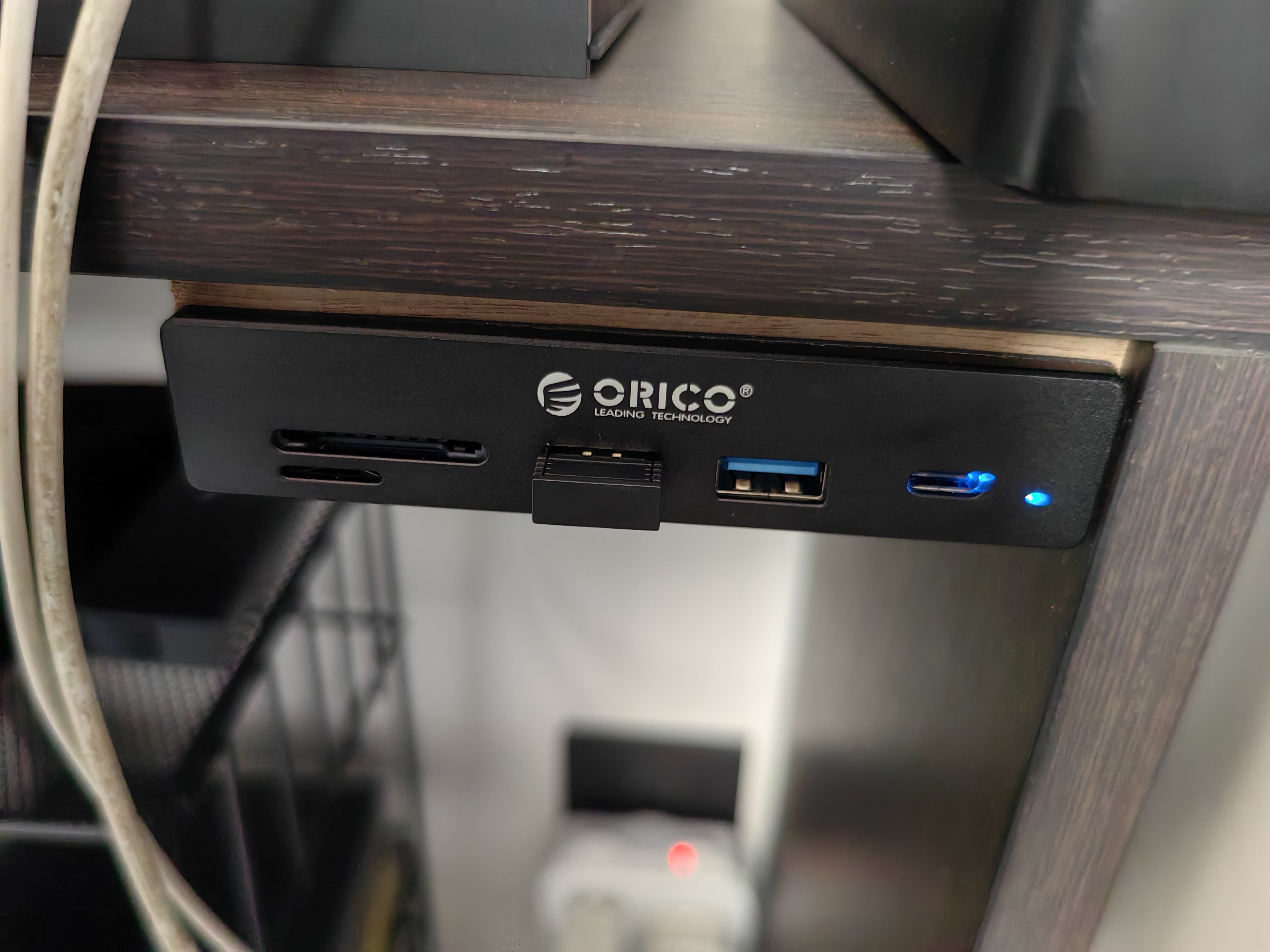 奥睿科（ORICO）Type-C分线器USB3.2Gen2hub扩展坞10Gbps集线器铝合金卡扣式 台式笔记本延长线 MH5PC黑色 实拍图