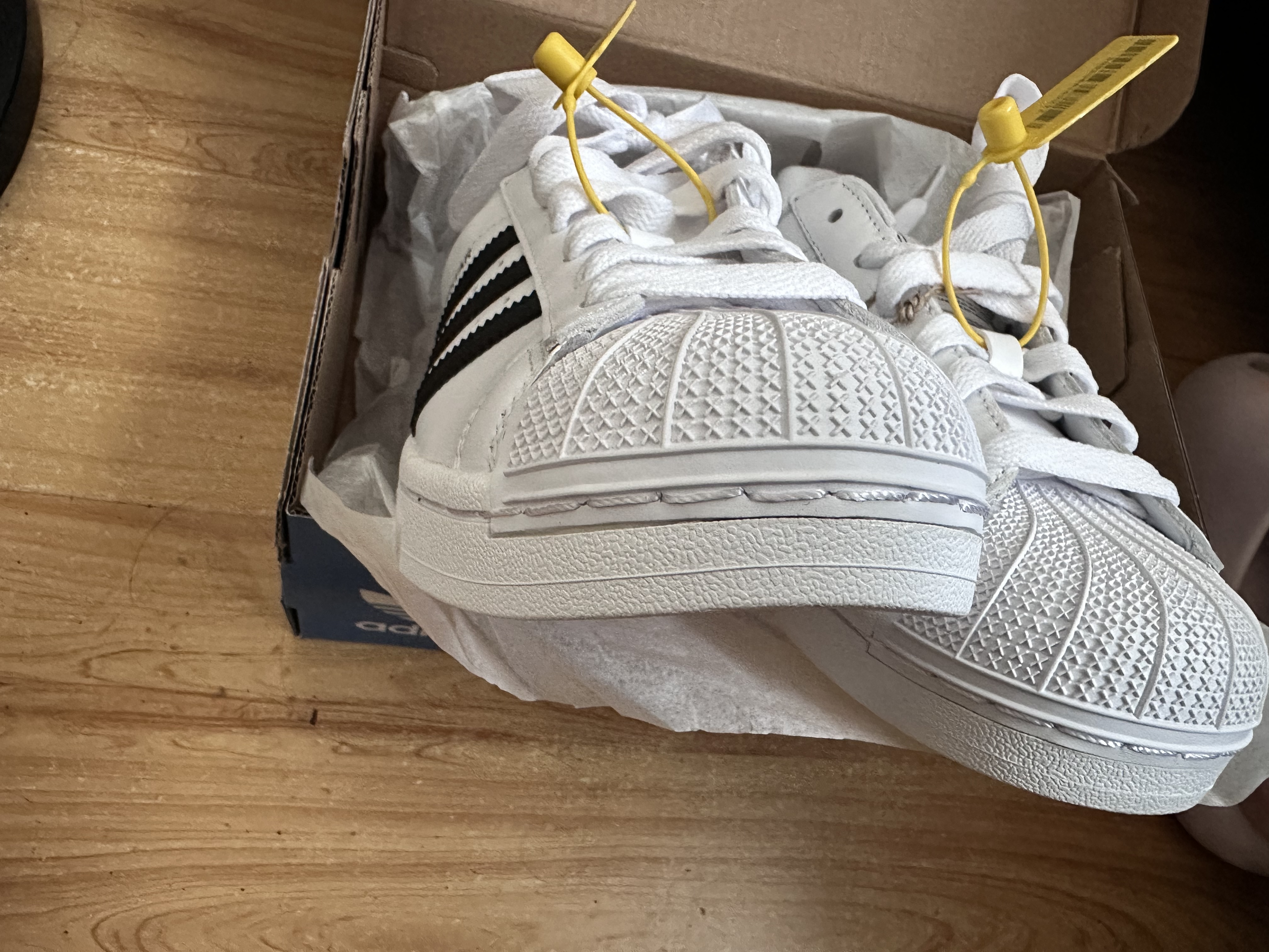 阿迪达斯adidas三叶草贝壳头SUPERSTARII男女休闲鞋 IH8659 36.5码 实拍图