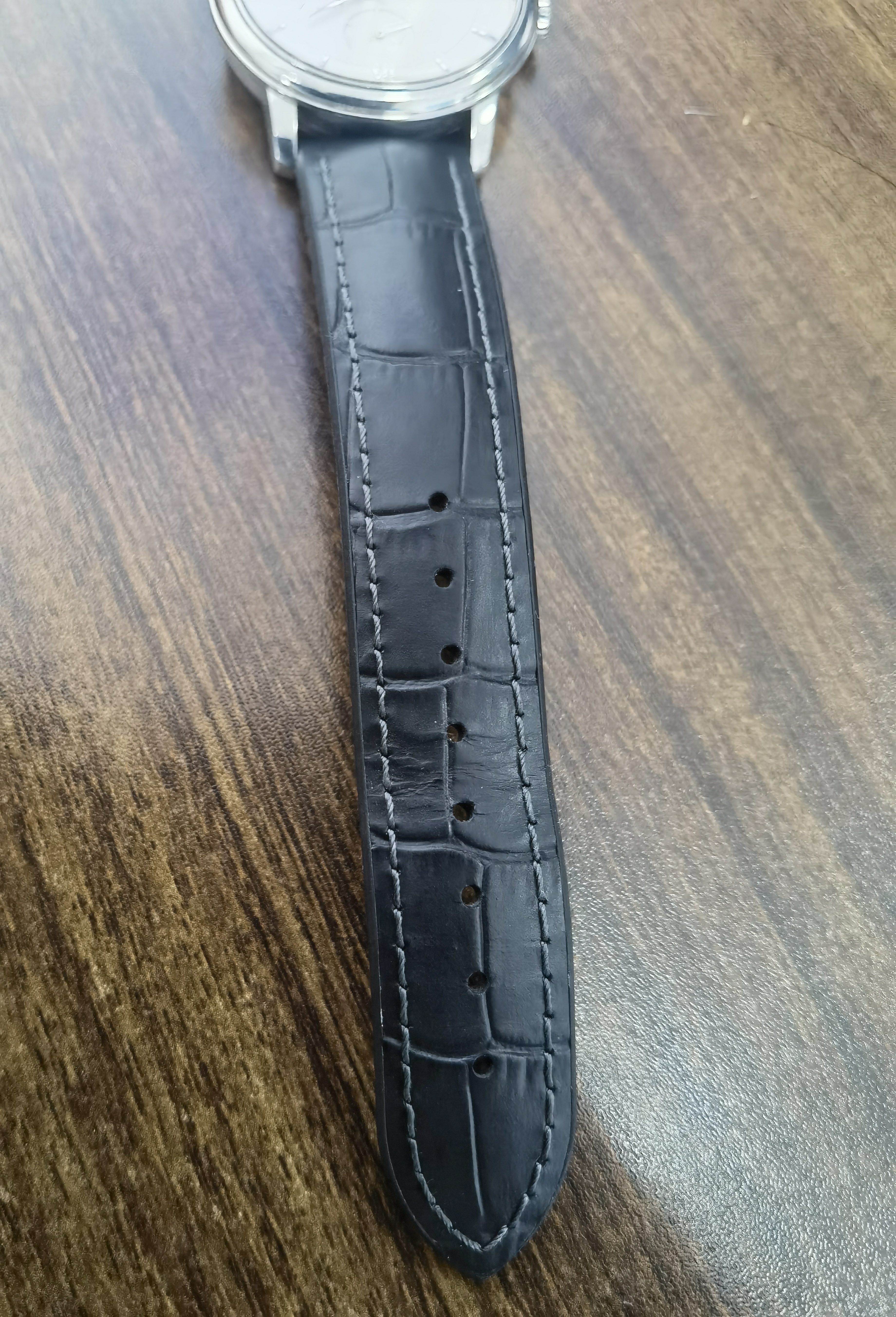 海奕施（HIRSCH）进口橡胶牛皮真皮表带无惧汗水鳄鱼纹适用于浪琴欧米茄万国宝珀积 黑色-针扣：长L码 表耳20mm-表扣18mm 实拍图