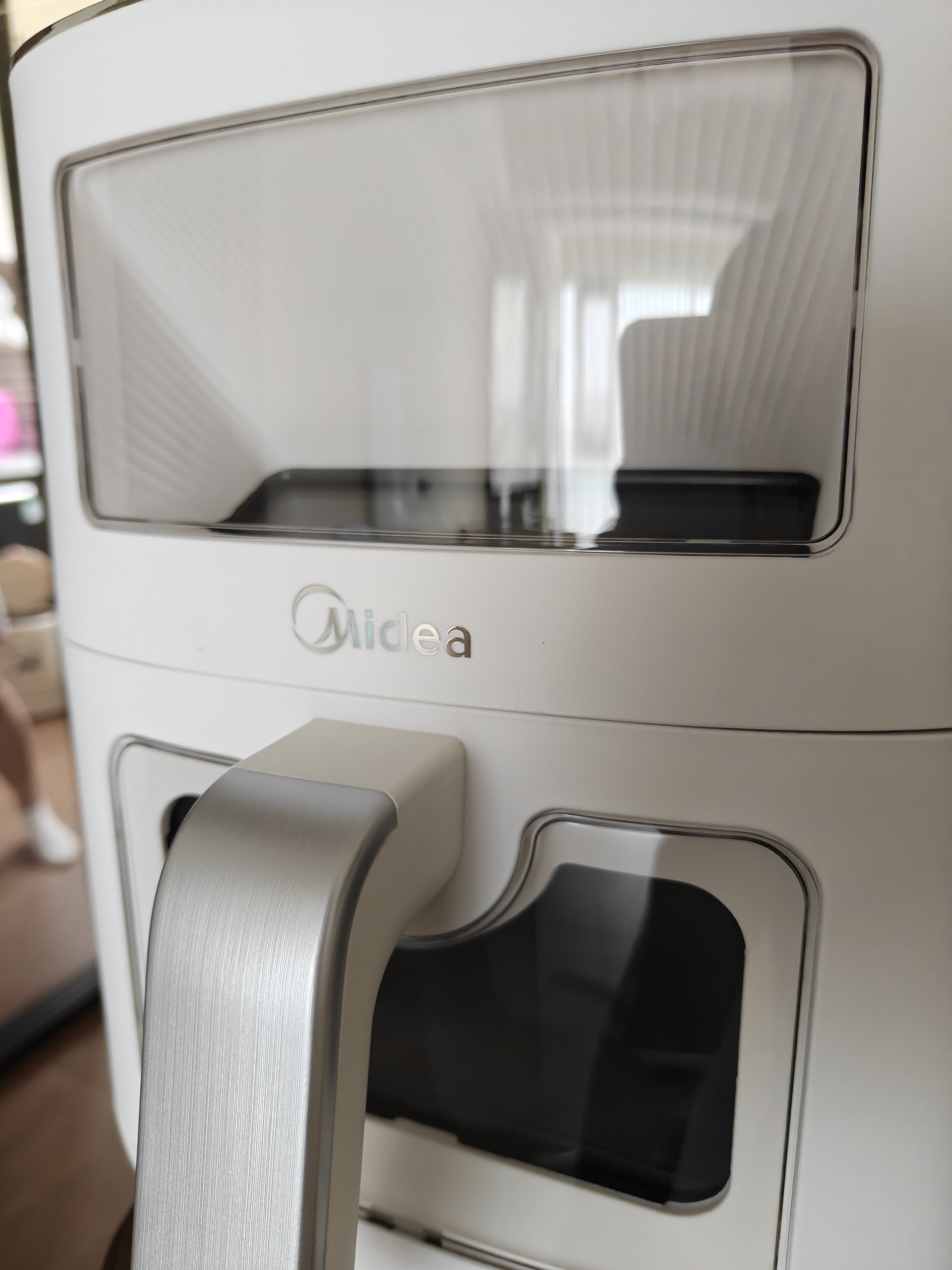 美的（Midea）新风炎烤空气炸锅家用可视窗口0氟涂层6.5L大容量多功能免翻面空气炸锅蒸烤一体 KZC6521 实拍图