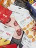 百草味零食大礼包中秋送女友儿童男生日礼物2026款巨型整箱果干肉脯小吃 【买一箱送一箱】百草味+品牌零食+薯片【开心鸭】 实拍图