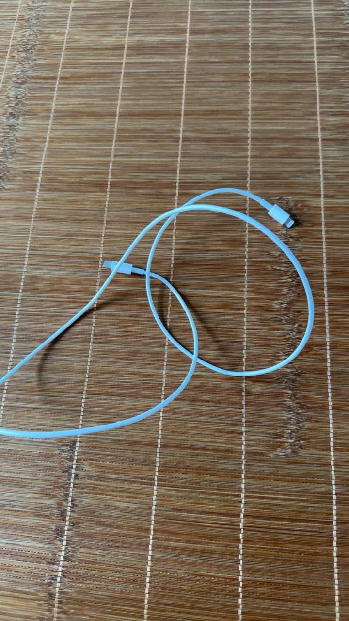 Apple/苹果 type-c转lightning闪电充电线-1米 手机数据线 旗舰店原装苹果iPhone 14 Pro Max快充线 实拍图