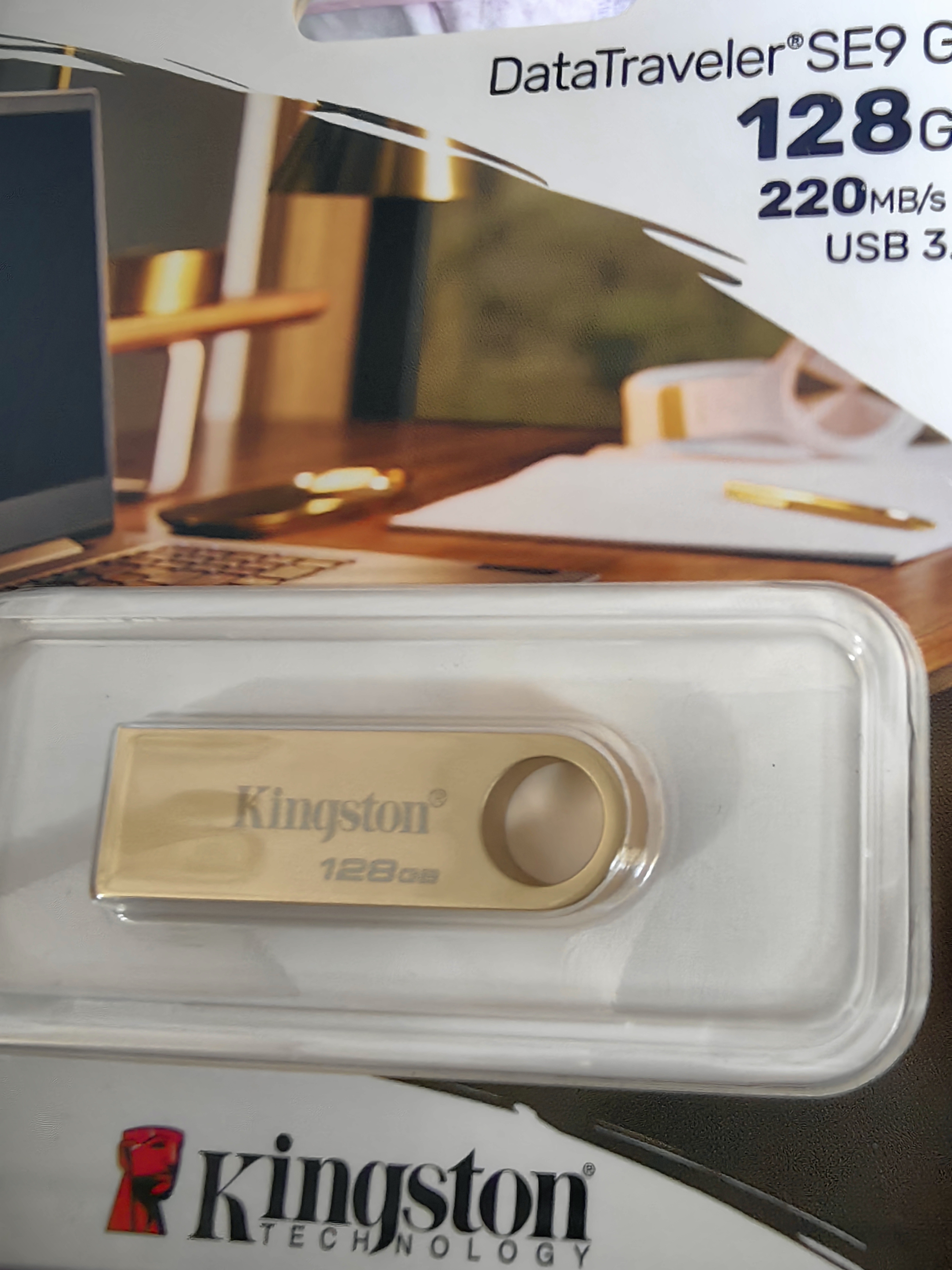 金士顿（Kingston）128GB USB3.2 Gen 1 U盘 DTSE9G3 金属U盘 读速220MB/s 写速100MB/s 学习办公投标电脑车载优盘 实拍图