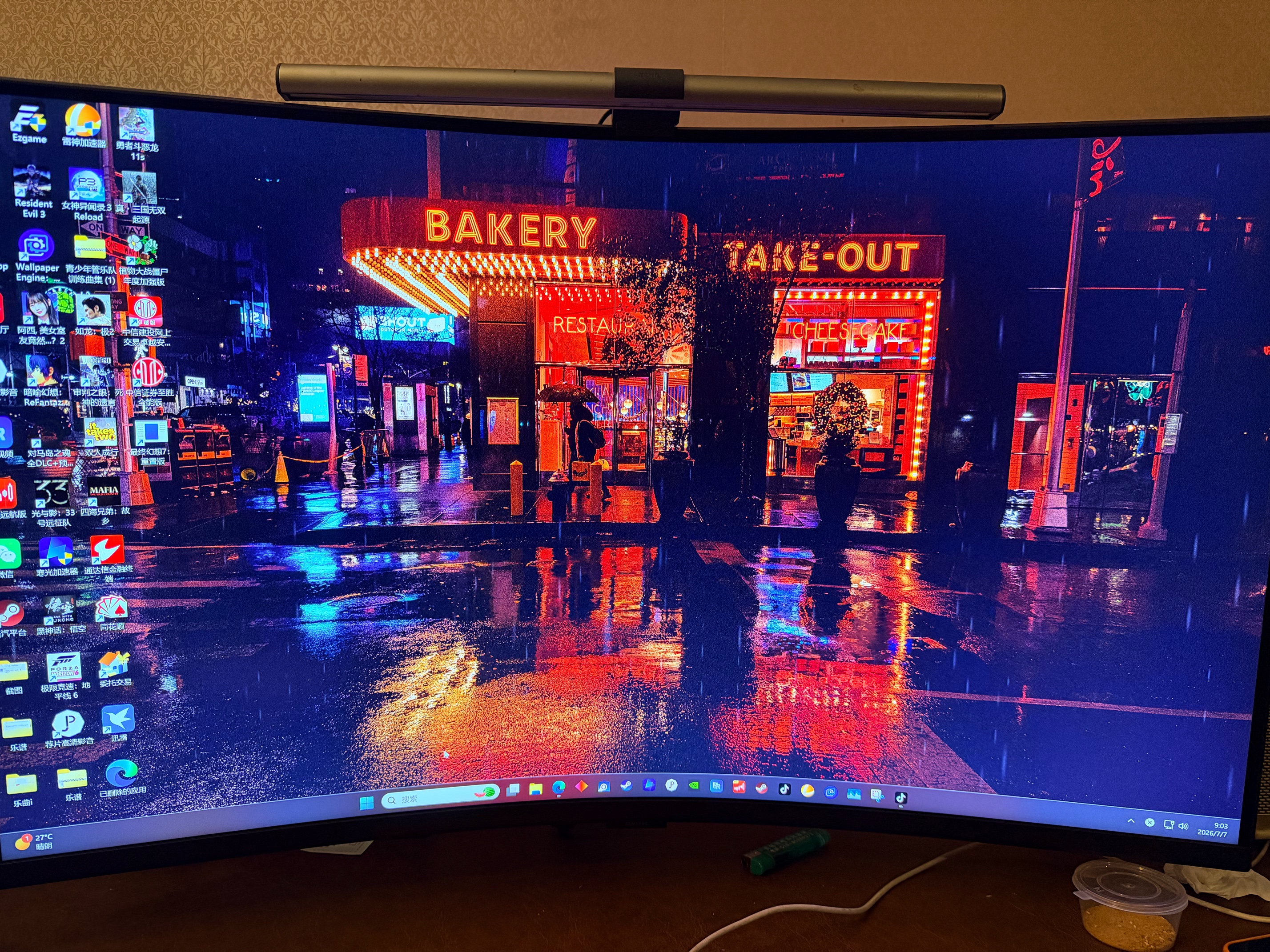 三星（SAMSUNG）37英寸 G75F 4K 165Hz HVA 1000R曲面 HDR600 超薄 护眼认证 玄龙骑士 电竞显示器 LS37FG756ECXXF 实拍图