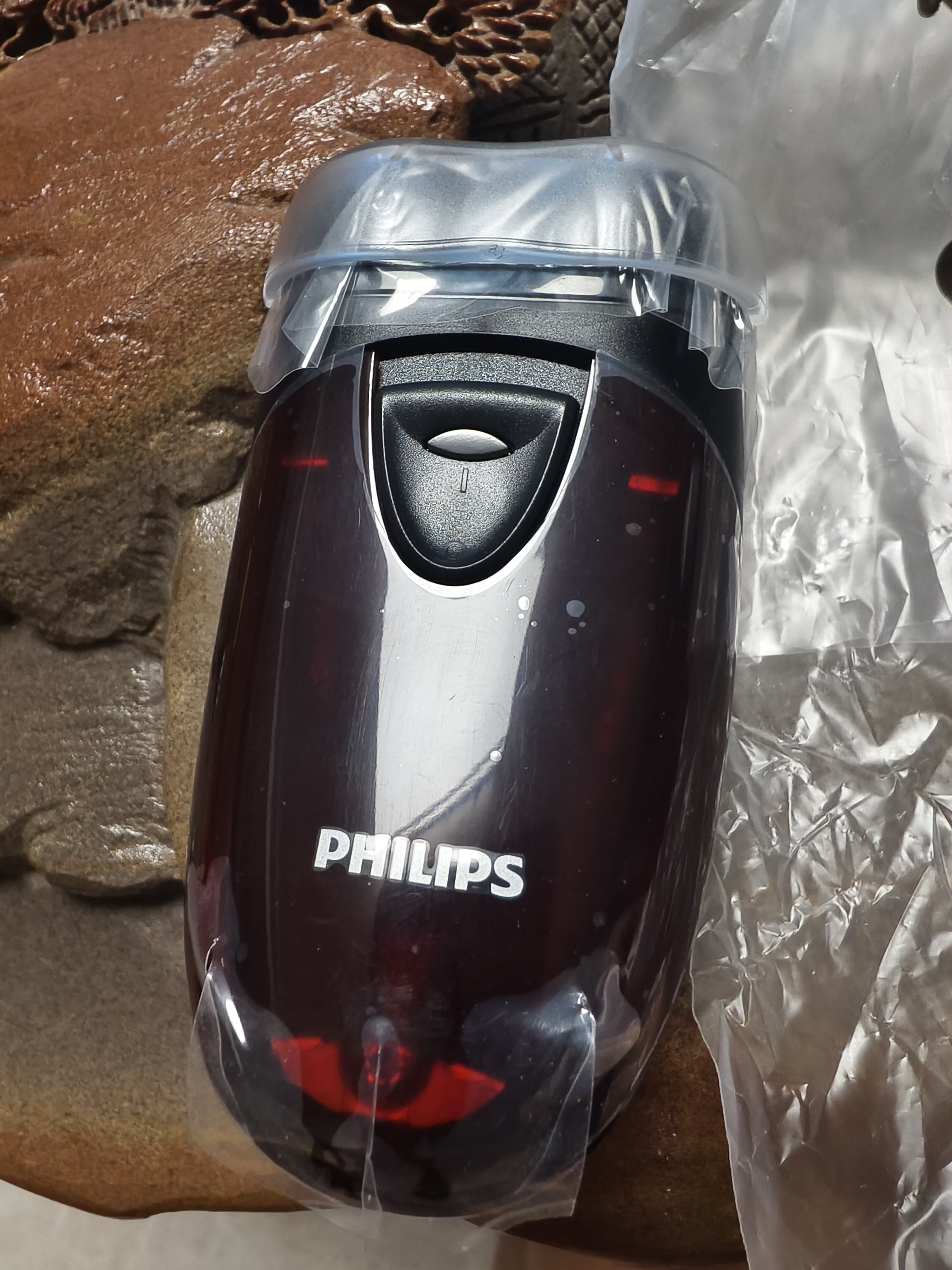 飞利浦（PHILIPS）电动剃须刀 男士旋转式刮胡须刀  进口双刀头经典便携 新年礼物送男友送父亲 电池款PQ206/18 实拍图
