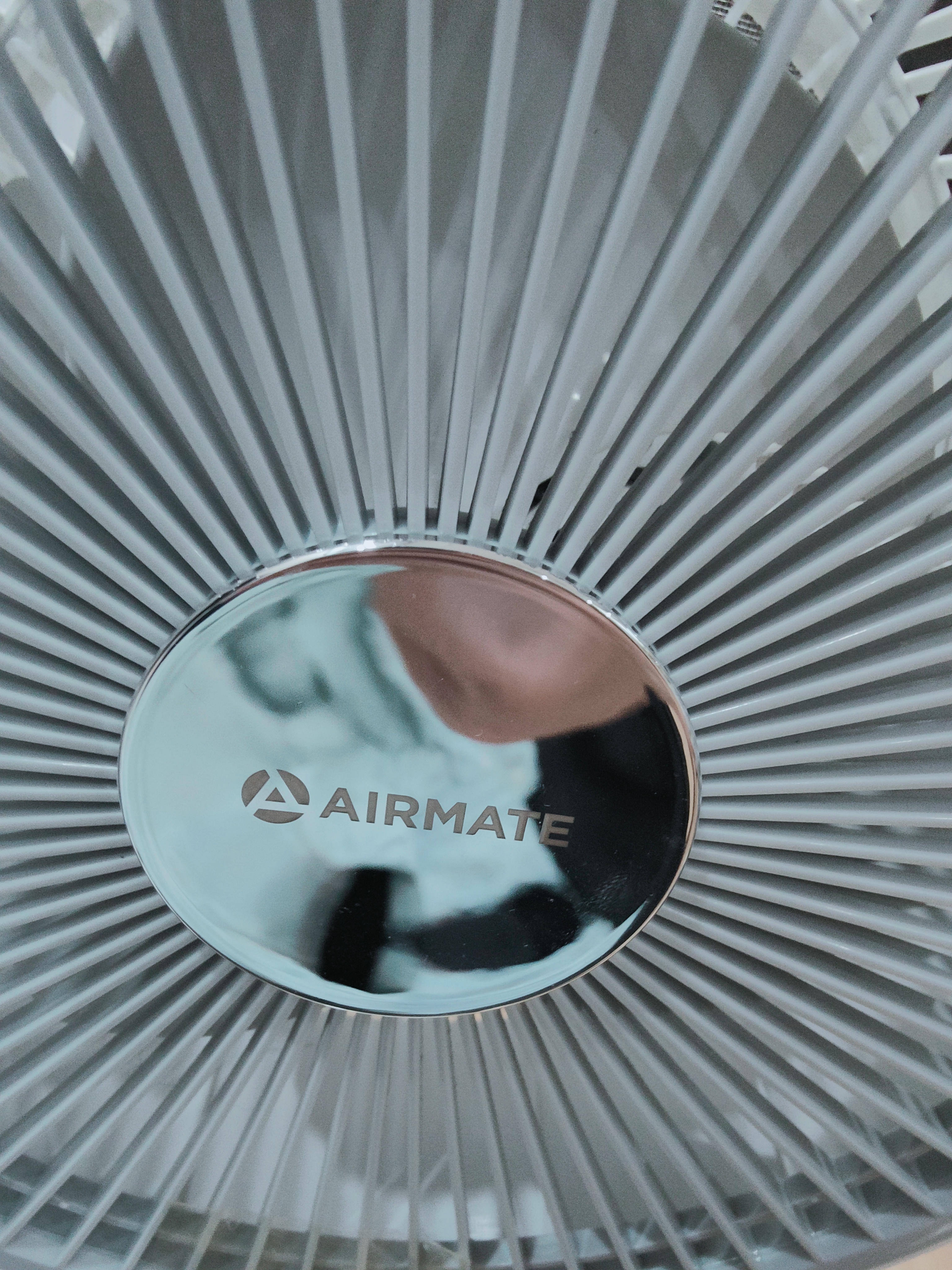 艾美特（AIRMATE）【轻音安睡】电风扇新款家用驱蚊台式空气循环扇卧室客厅超静音节能AI语音智能遥控落地扇 SQR258 实拍图