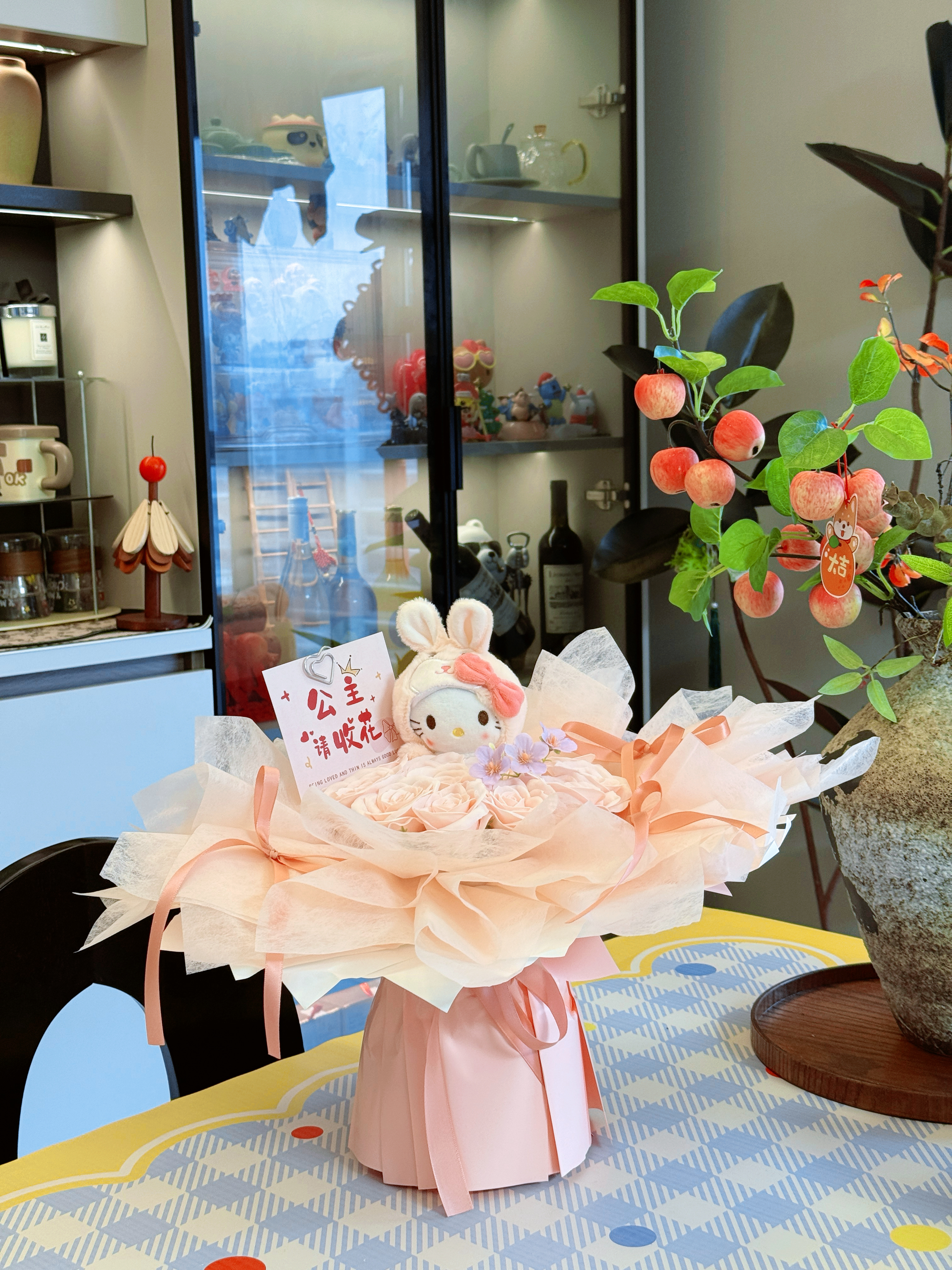 京东鲜花凯蒂猫玩偶花束高级感永生玫瑰花毕业生日礼物女士送女友闺蜜儿童 实拍图