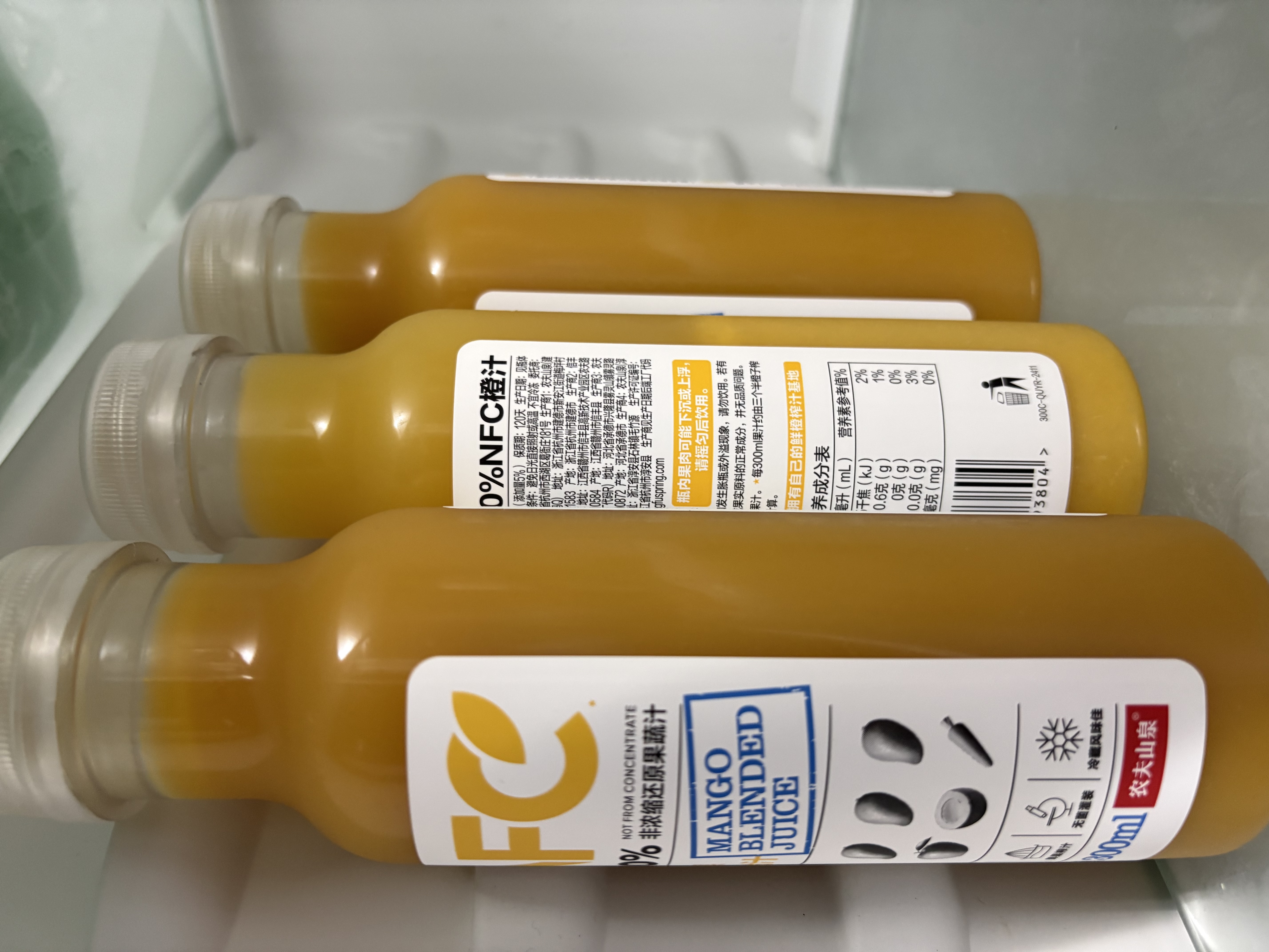 农夫山泉100%纯果汁NFC果汁300ml*12瓶缤纷礼盒(6橙汁+6芒果汁) 实拍图