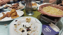 小熊（Bear）电煮锅 小电锅 长手柄电锅小型1-2人 多功能锅辅食锅 学生宿舍泡面不粘锅珐琅锅Q16H1 1.6L配蒸笼 实拍图
