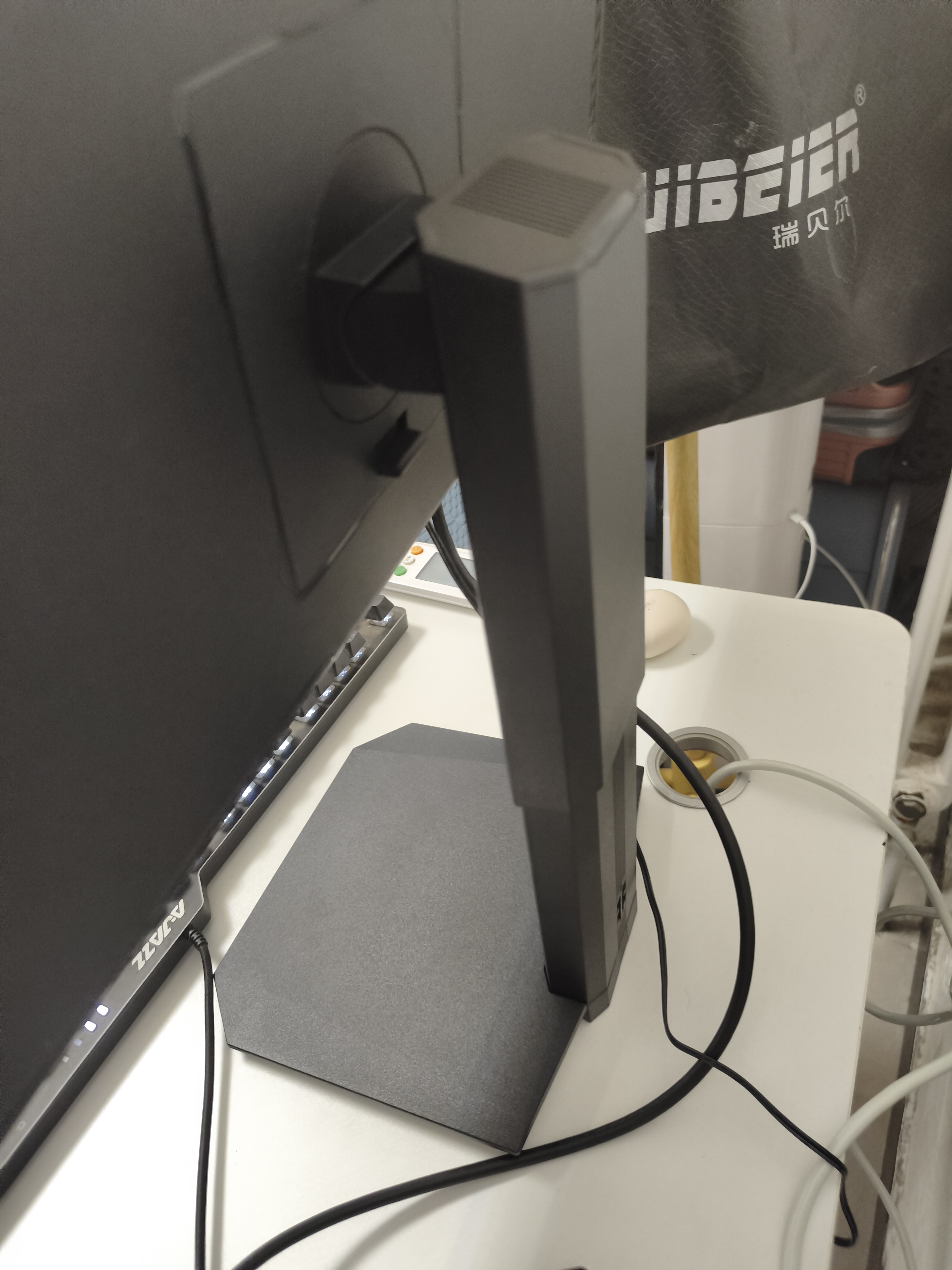 泰坦军团24.5英寸 260Hz超高刷新率 FastIPS硬件低蓝光HDR400广色域 旋转升降 PS5电竞显示器 P2510H PLUS+ 实拍图
