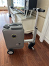 爱尔威（Airwheel）电动行李箱可骑行智能拉杆箱可坐可代步20英寸登机箱 豪华版一银 实拍图