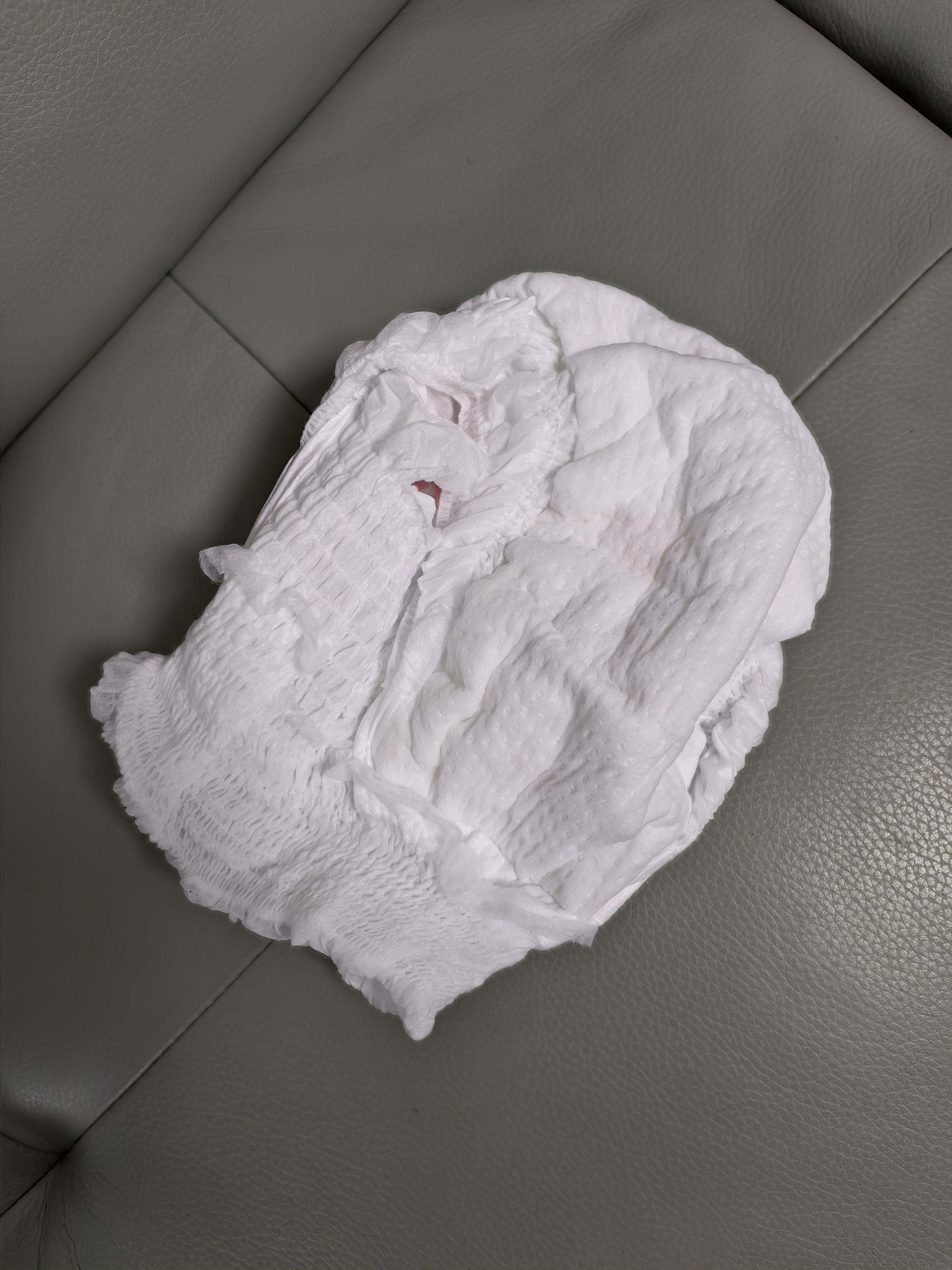 好奇（Huggies）金装小黑洞拉拉裤XXXXL52(19kg以上)尿不湿【速干不易红】 实拍图