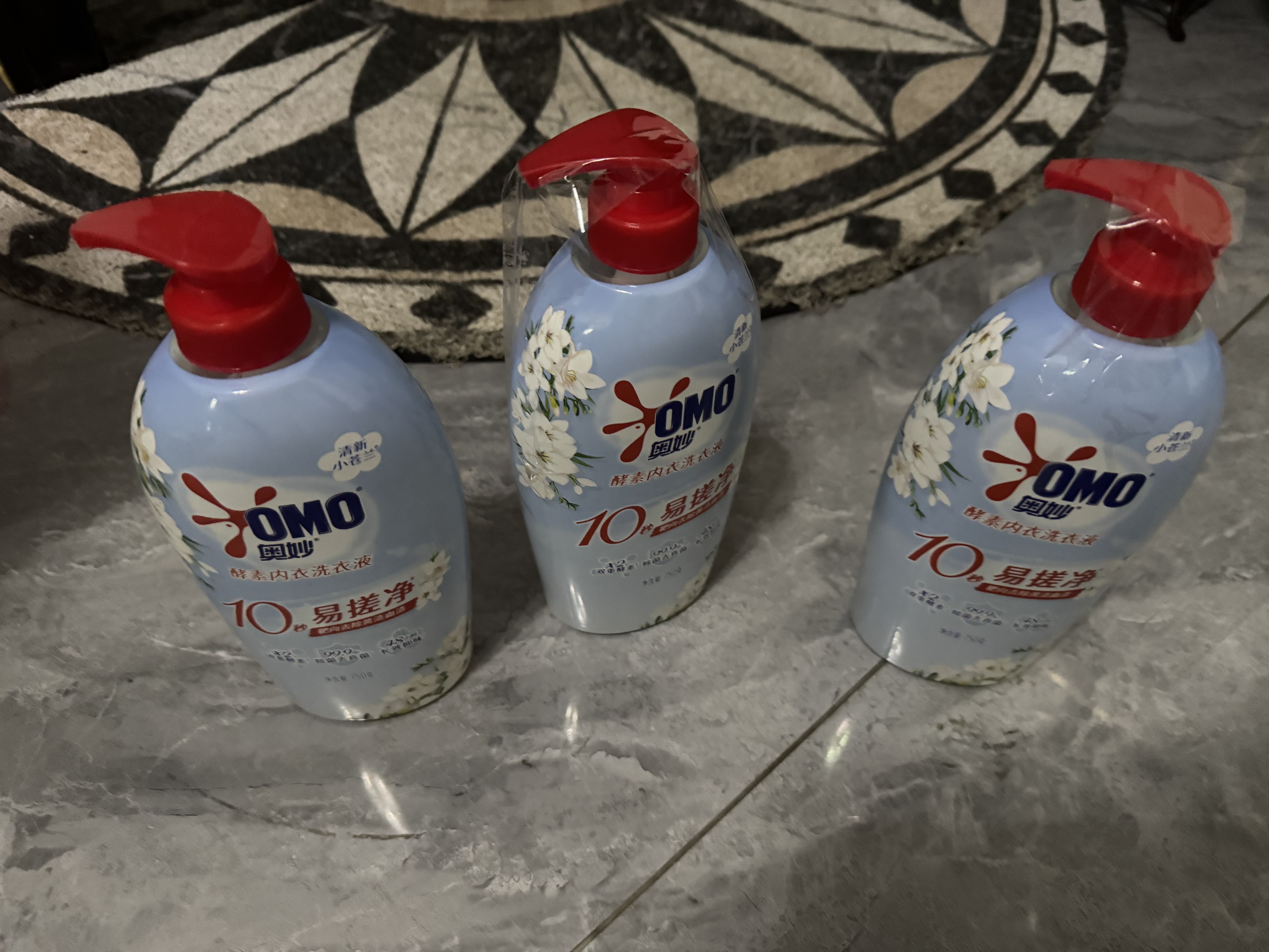 奥妙【新一代酵素内衣洗衣液】10s去血渍 杀菌抑味去除HPV小苍兰750G 实拍图